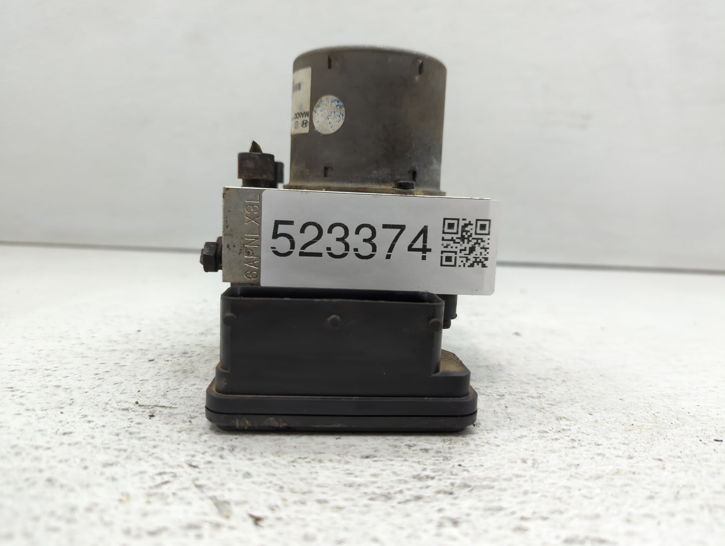 2013 Hyundai Veloster ABS Pump Control Module Replacement P/N:58920-2V450 Fits OEM Used Auto Parts - Oemusedautoparts1.com