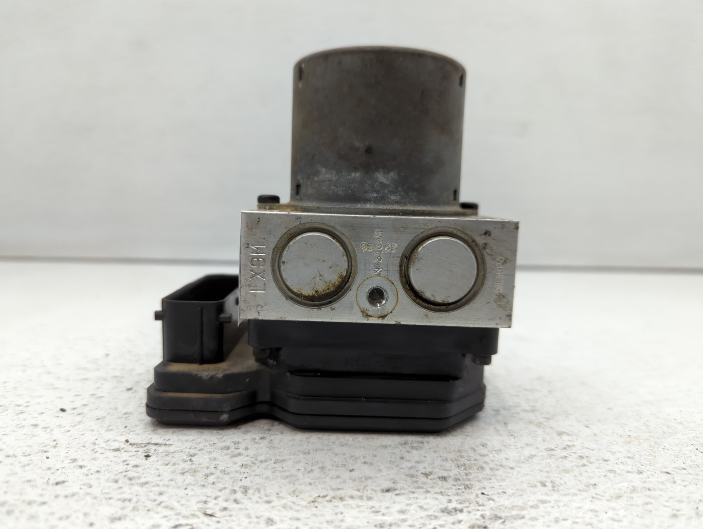 2013 Hyundai Veloster ABS Pump Control Module Replacement P/N:58920-2V450 Fits OEM Used Auto Parts - Oemusedautoparts1.com