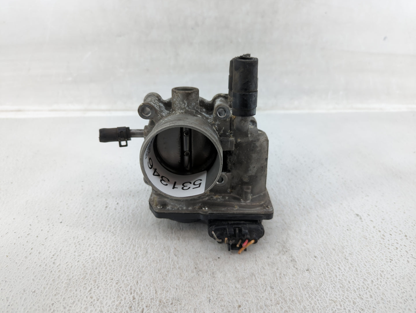 2012-2017 Hyundai Veloster Throttle Body P/N:35100-2B300 Fits Fits 2012 2013 2014 2015 2016 2017 2018 2019 OEM Used Auto Par