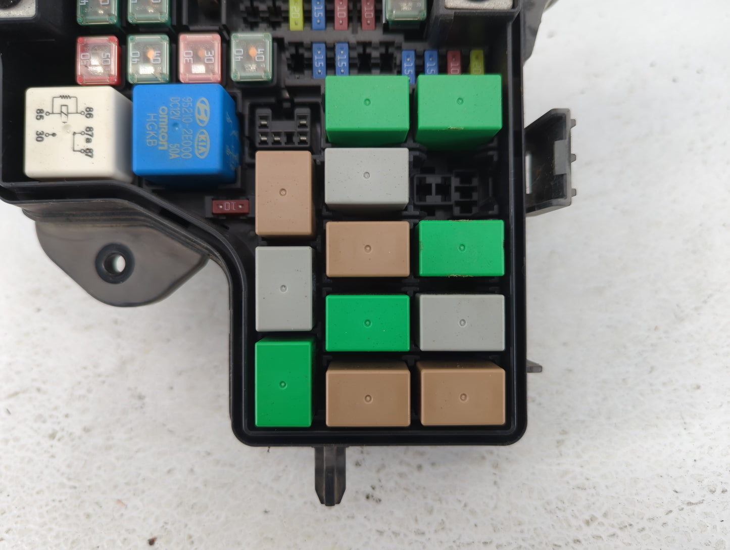 2012-2014 Hyundai Veloster Fusebox Fuse Box Panel Relay Module P/N:91236-2V372 91941-2V220, 91941-2V221 Fits Fits 2012 2013 