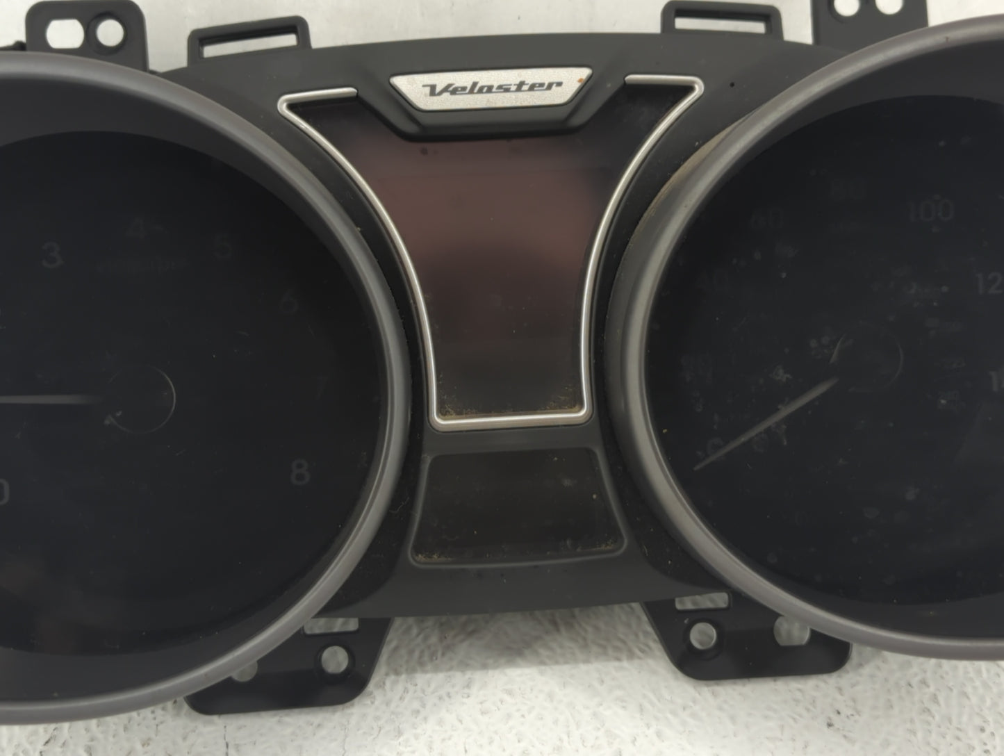 2012-2015 Hyundai Veloster Instrument Cluster Speedometer Gauges P/N:94011-2V320PD5 94001-2V321RDR Fits Fits 2012 2013 2014 