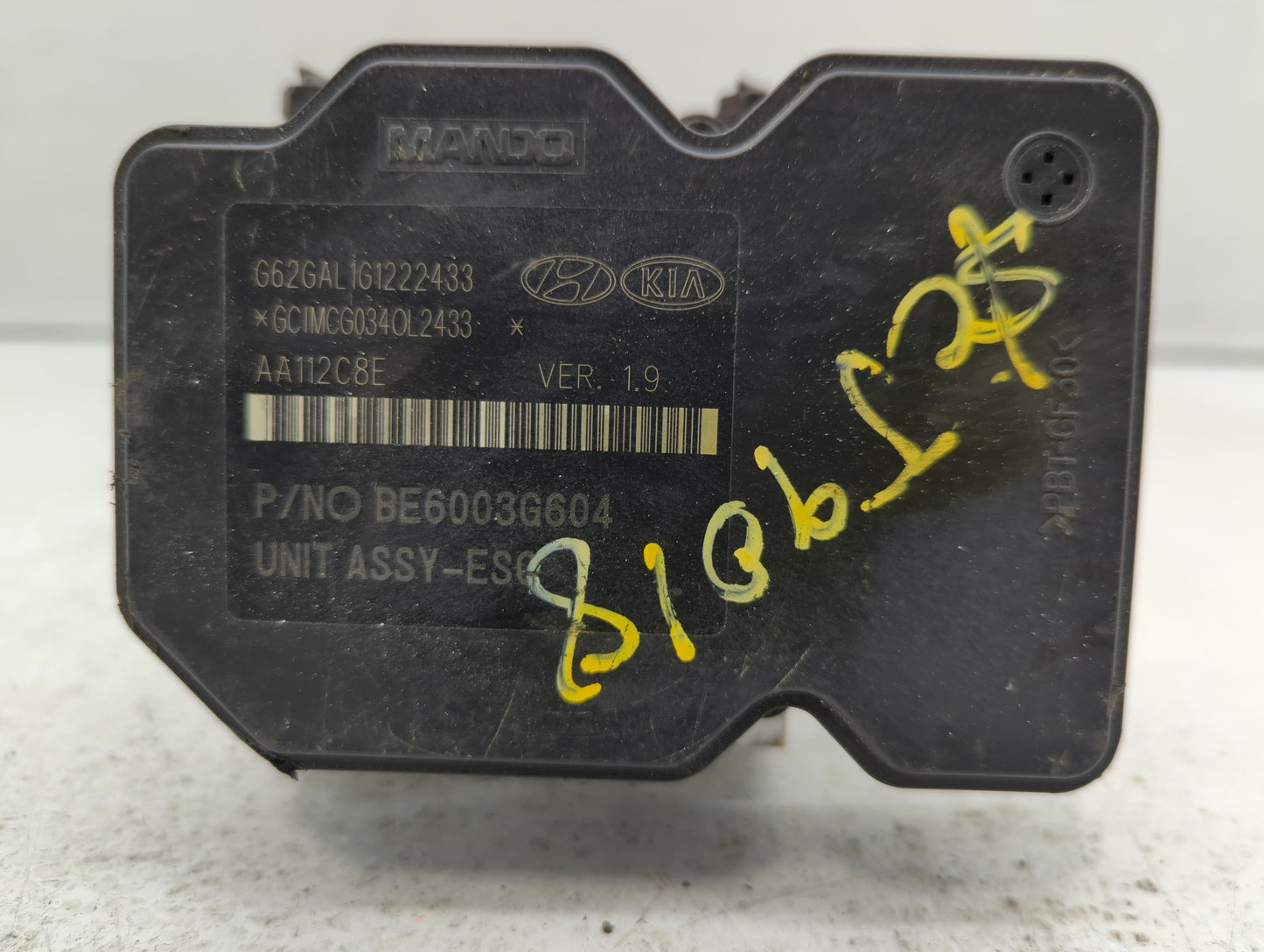 2013 Hyundai Veloster ABS Pump Control Module Replacement P/N:58920-2V450 Fits OEM Used Auto Parts - Oemusedautoparts1.com
