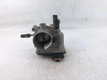 2012-2017 Hyundai Veloster Throttle Body P/N:35100-2B300 Fits Fits 2012 2013 2014 2015 2016 2017 2018 2019 OEM Used Auto Par
