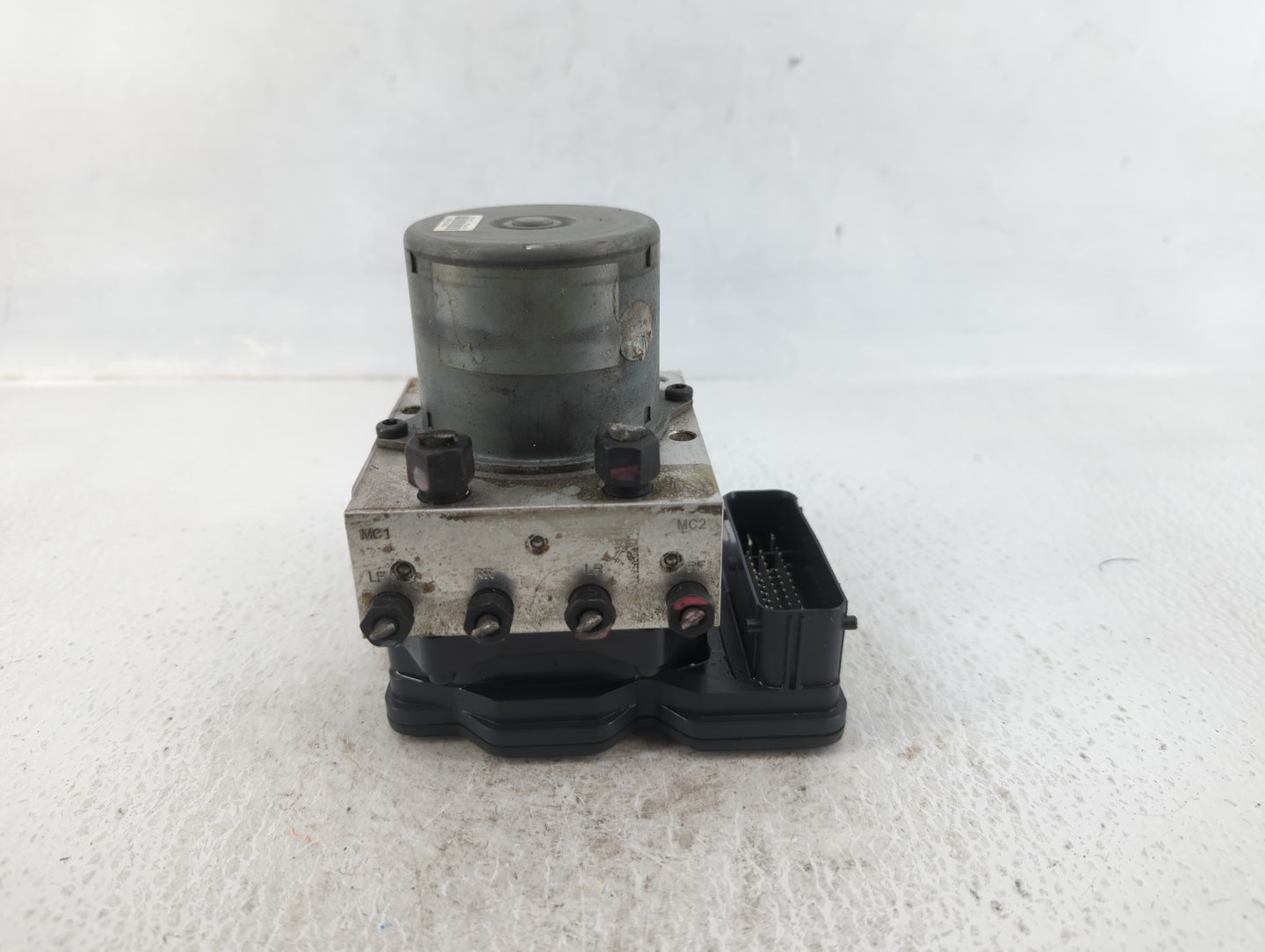 2013 Hyundai Veloster ABS Pump Control Module Replacement P/N:BE6003G604 Fits OEM Used Auto Parts - Oemusedautoparts1.com