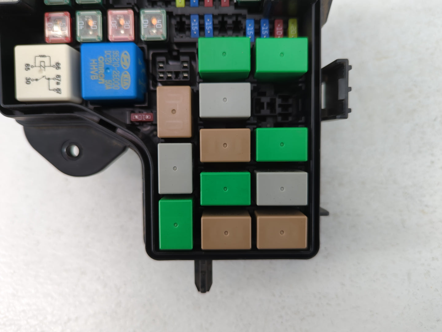 2012-2014 Hyundai Veloster Fusebox Fuse Box Panel Relay Module P/N:91236-2V012 Fits Fits 2012 2013 2014 OEM Used Auto Parts 