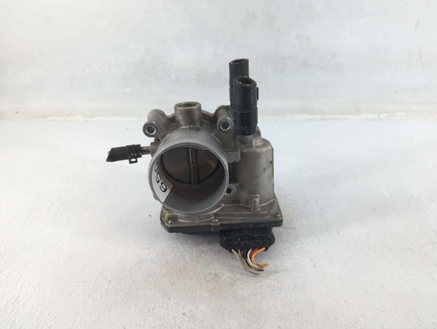 2012-2017 Hyundai Veloster Throttle Body P/N:5301 1Q10 35100-2B300 Fits Fits 2012 2013 2014 2015 2016 2017 2018 2019 OEM Use