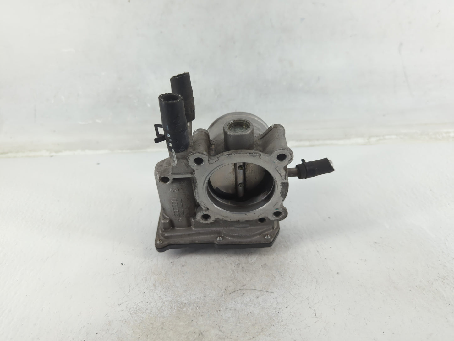 2012-2017 Hyundai Veloster Throttle Body P/N:5301 1Q10 35100-2B300 Fits Fits 2012 2013 2014 2015 2016 2017 2018 2019 OEM Use