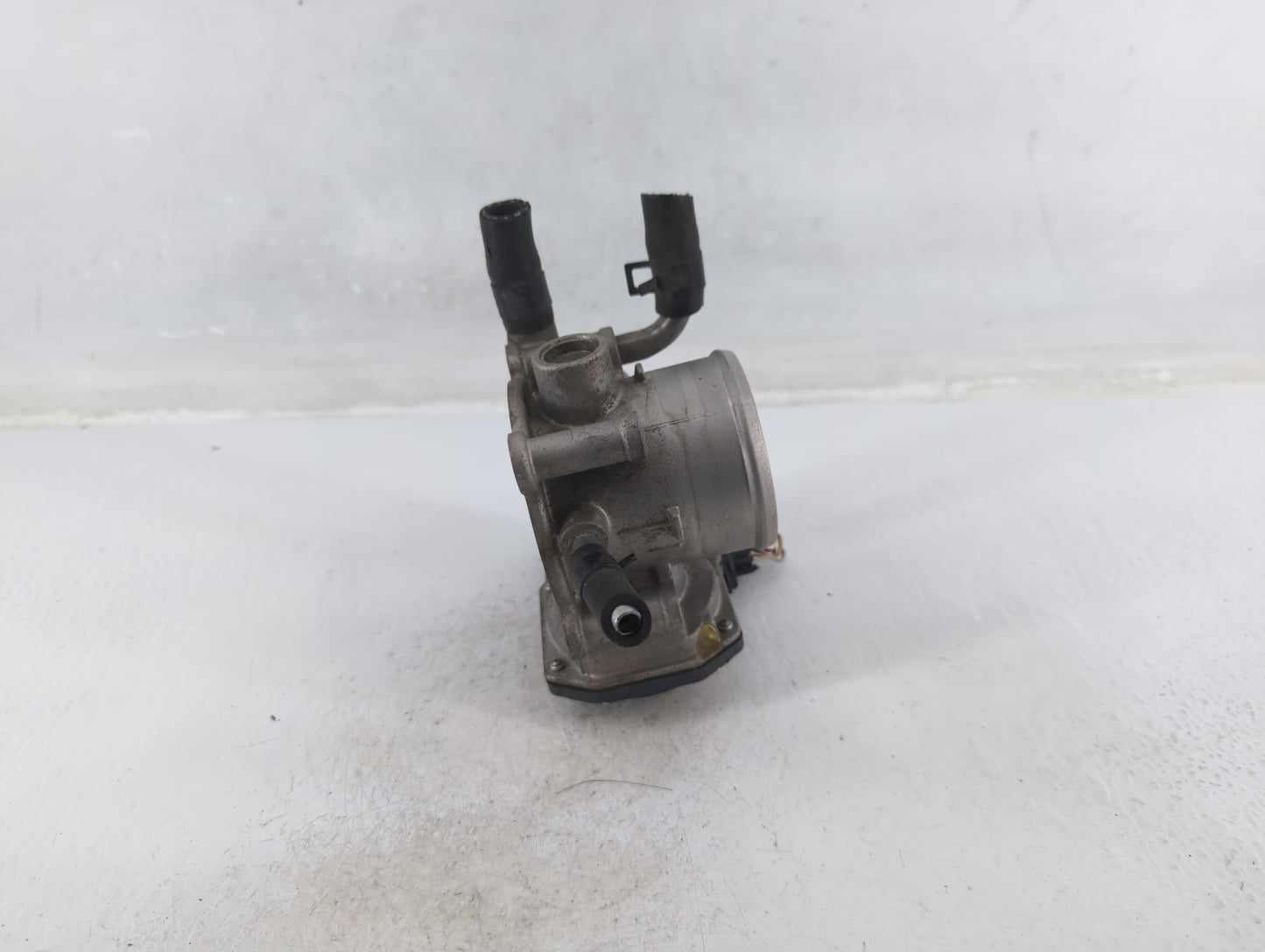 2012-2017 Hyundai Veloster Throttle Body P/N:5301 1Q10 35100-2B300 Fits Fits 2012 2013 2014 2015 2016 2017 2018 2019 OEM Use