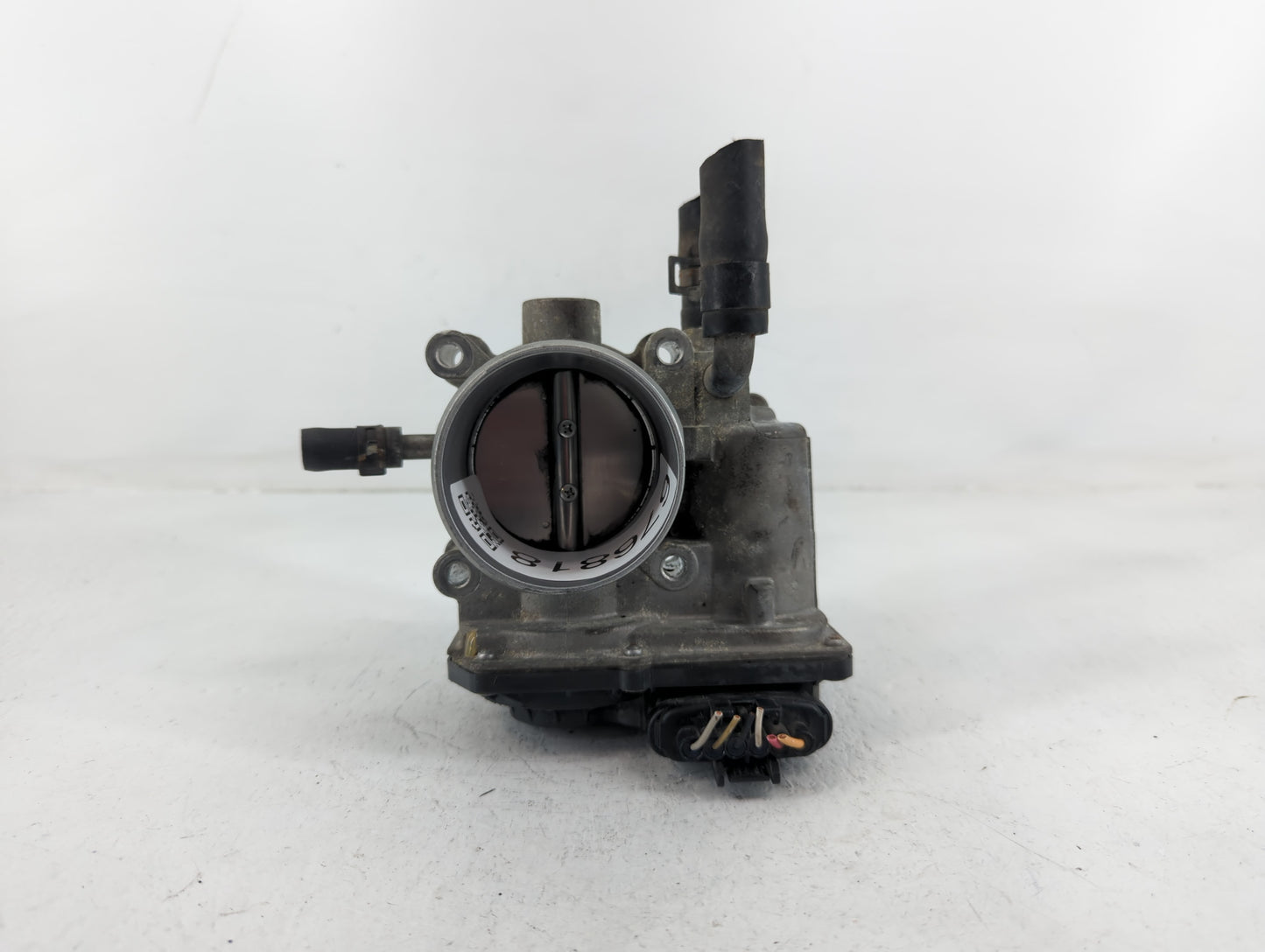2012-2017 Hyundai Veloster Throttle Body P/N:35100-2B300 Fits Fits 2012 2013 2014 2015 2016 2017 2018 2019 OEM Used Auto Par