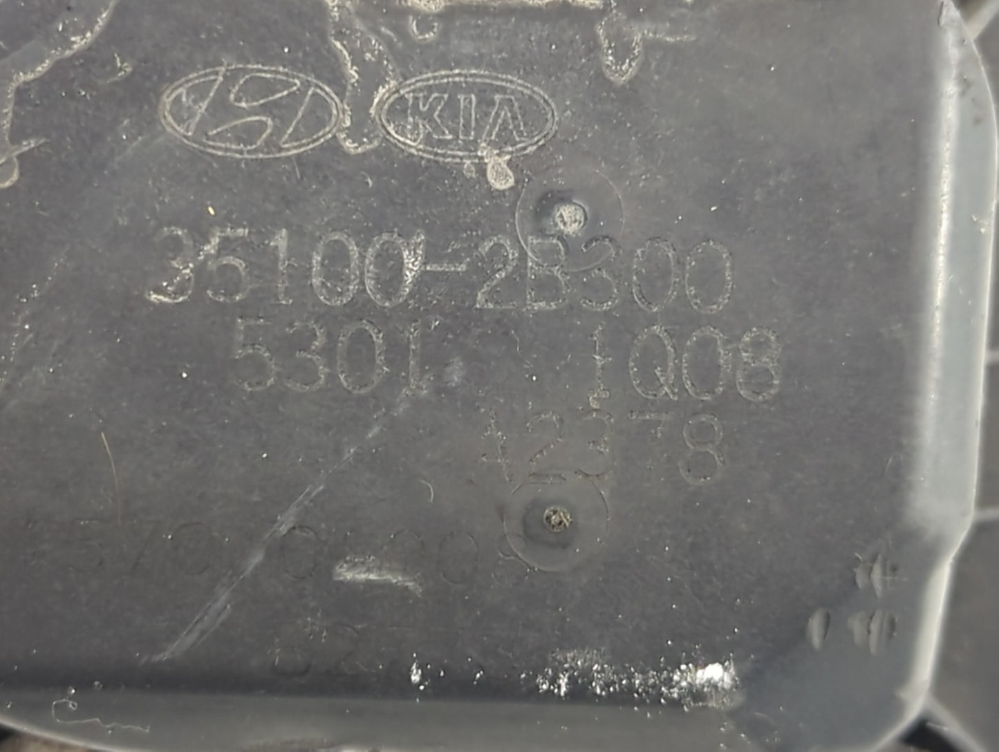 2012-2017 Hyundai Veloster Throttle Body P/N:35100-2B300 Fits Fits 2012 2013 2014 2015 2016 2017 2018 2019 OEM Used Auto Par
