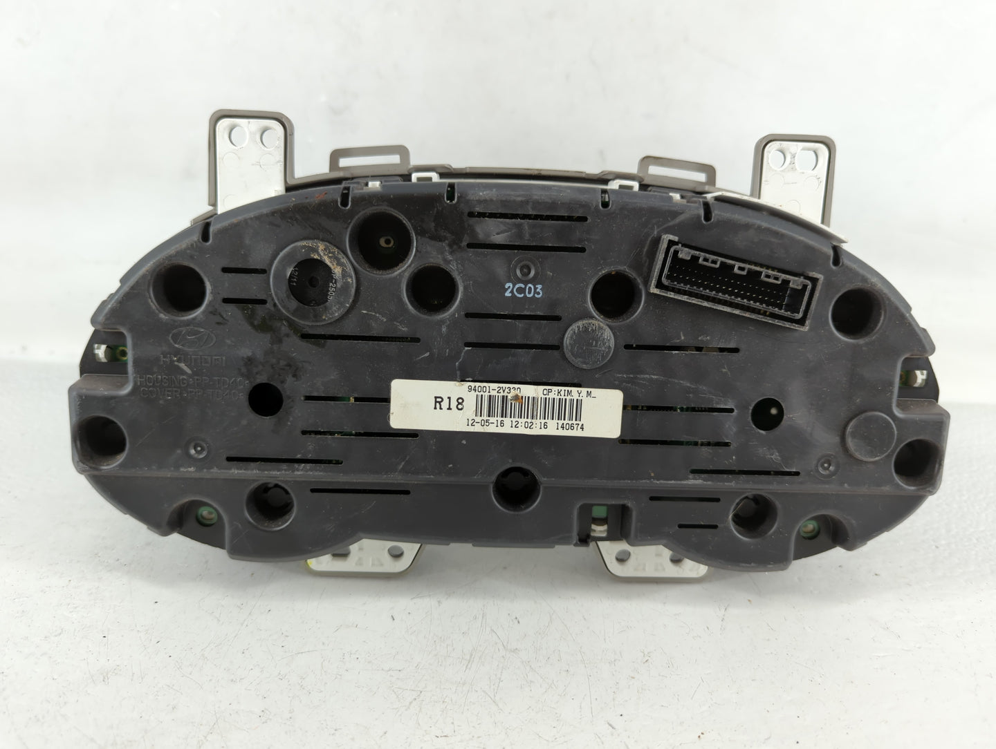 2012-2015 Hyundai Veloster Instrument Cluster Speedometer Gauges P/N:94001-2V330 Fits Fits 2012 2013 2014 2015 OEM Used Auto