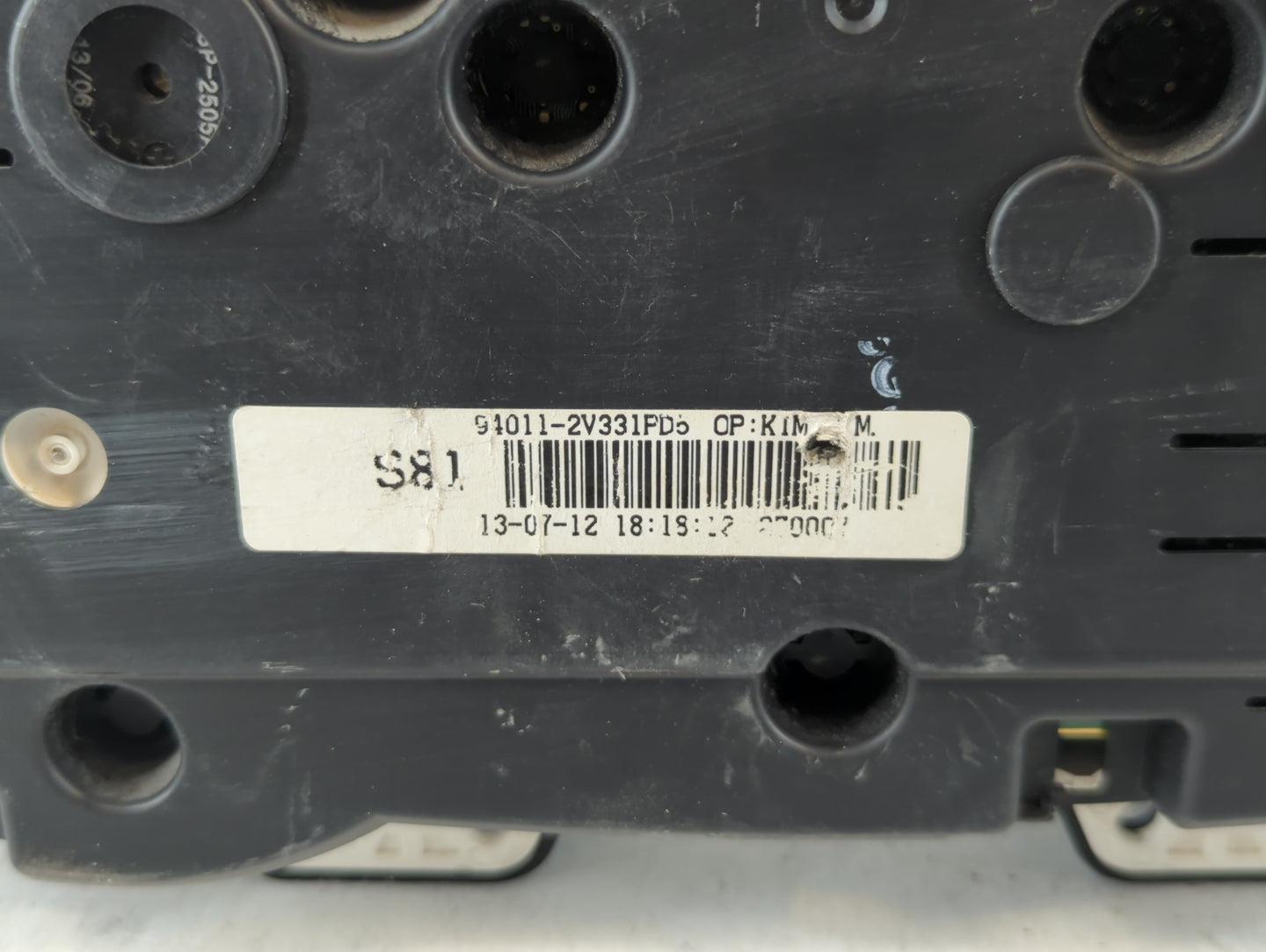 2012-2015 Hyundai Veloster Instrument Cluster Speedometer Gauges P/N:94011-2V331PD5 Fits Fits 2012 2013 2014 2015 OEM Used A