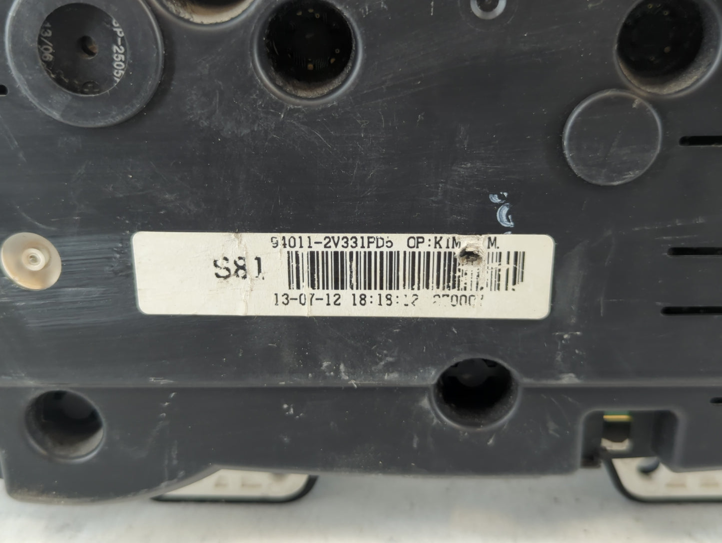 2012-2015 Hyundai Veloster Instrument Cluster Speedometer Gauges P/N:94011-2V331PD5 Fits Fits 2012 2013 2014 2015 OEM Used A