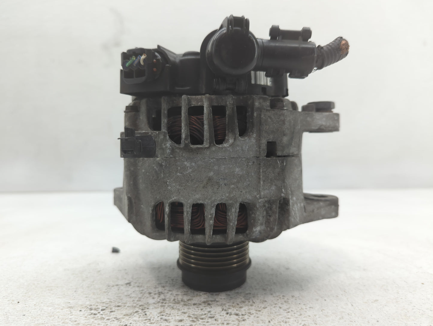 2012-2017 Hyundai Veloster Alternator Replacement Generator Charging Assembly Engine OEM P/N:2616559 37300-2B760 Fits OEM Us