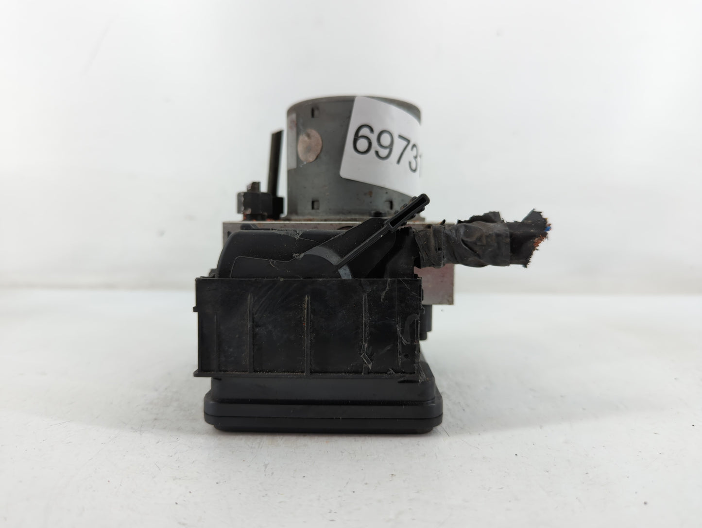 2013 Hyundai Veloster ABS Pump Control Module Replacement P/N:BE6003G604 Fits OEM Used Auto Parts - Oemusedautoparts1.com