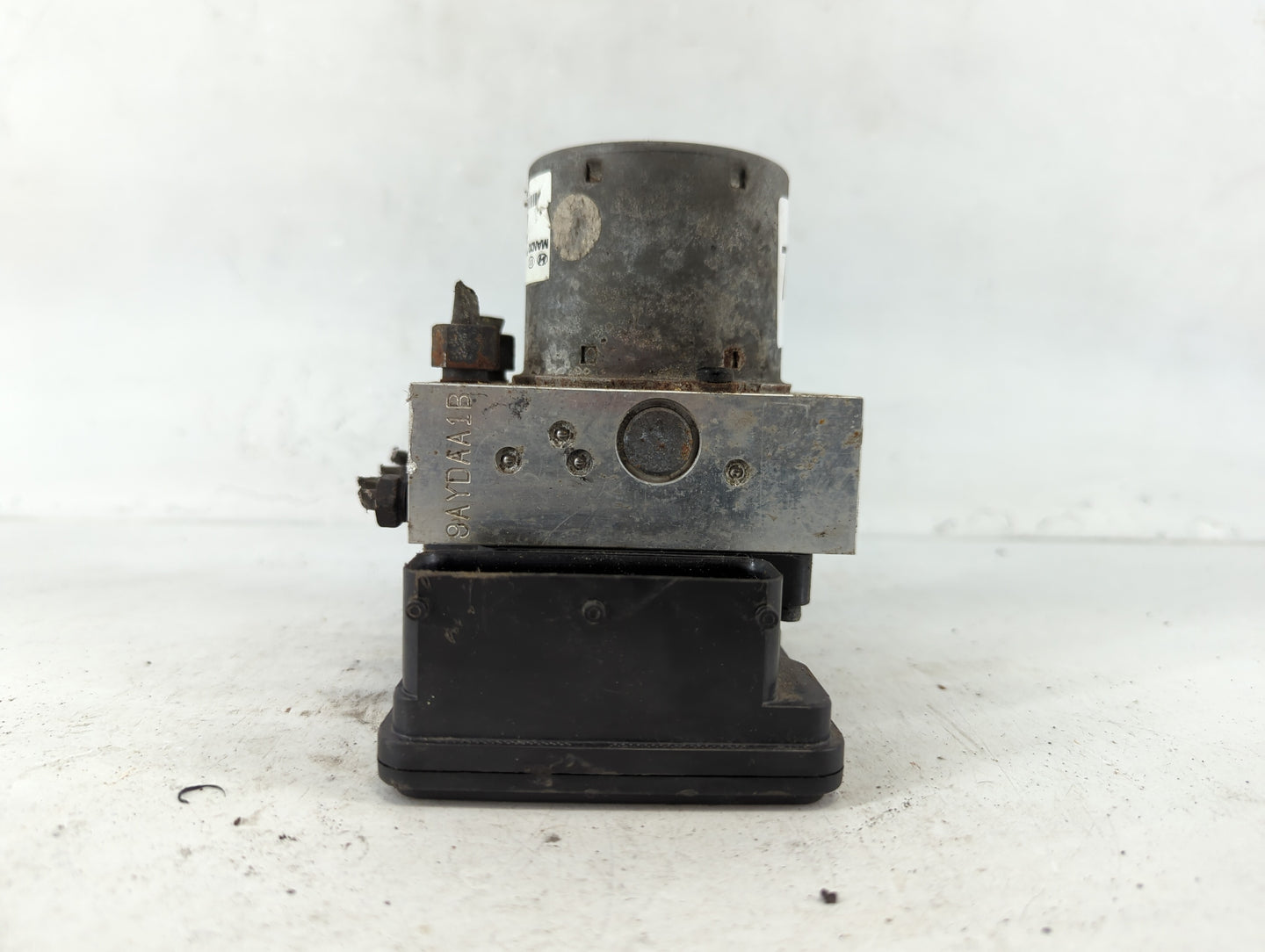 2013 Hyundai Veloster ABS Pump Control Module Replacement P/N:58920-2V450 Fits OEM Used Auto Parts - Oemusedautoparts1.com