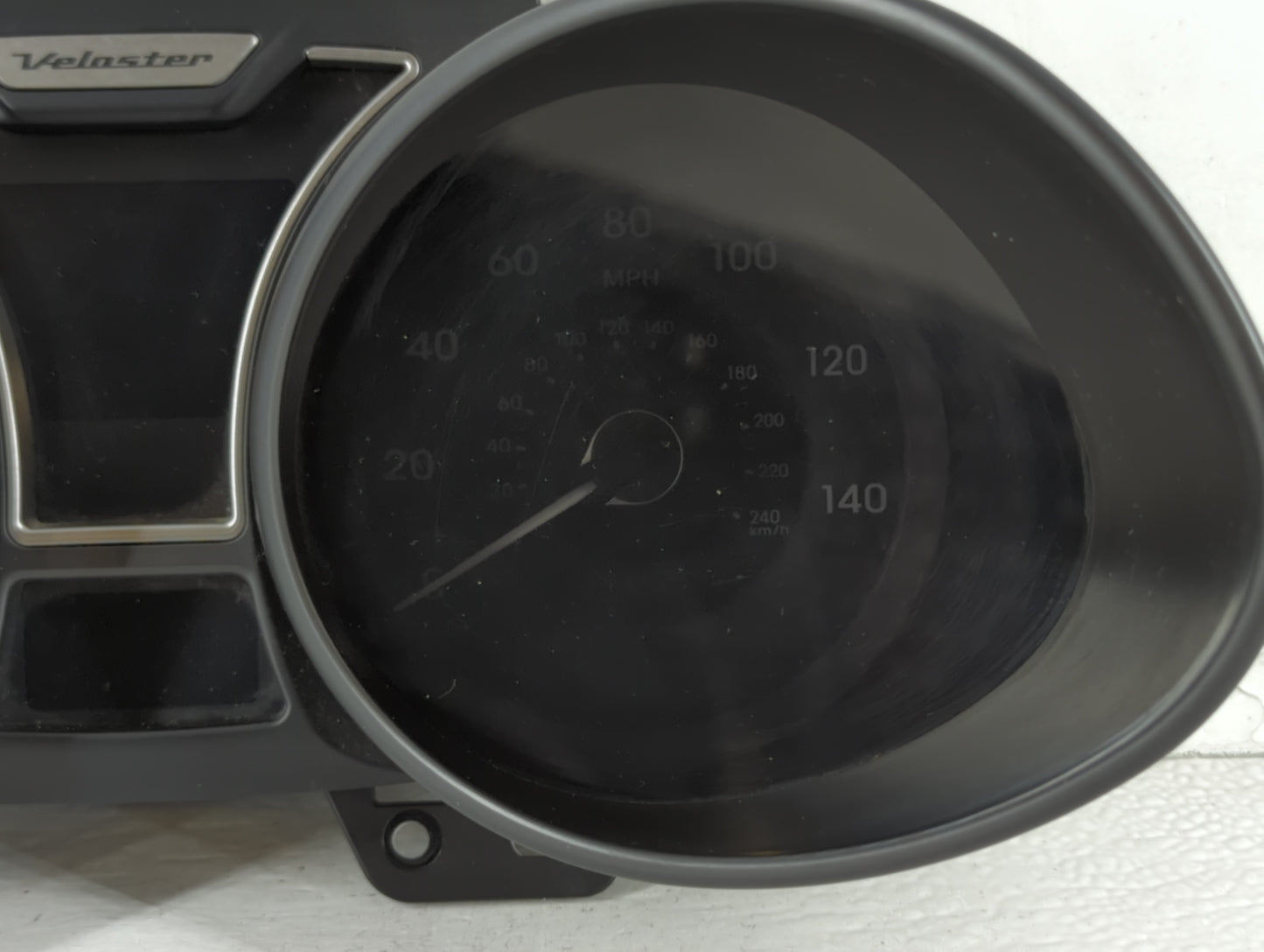 2012-2015 Hyundai Veloster Instrument Cluster Speedometer Gauges P/N:94011-2V331PD5 Fits Fits 2012 2013 2014 2015 OEM Used A