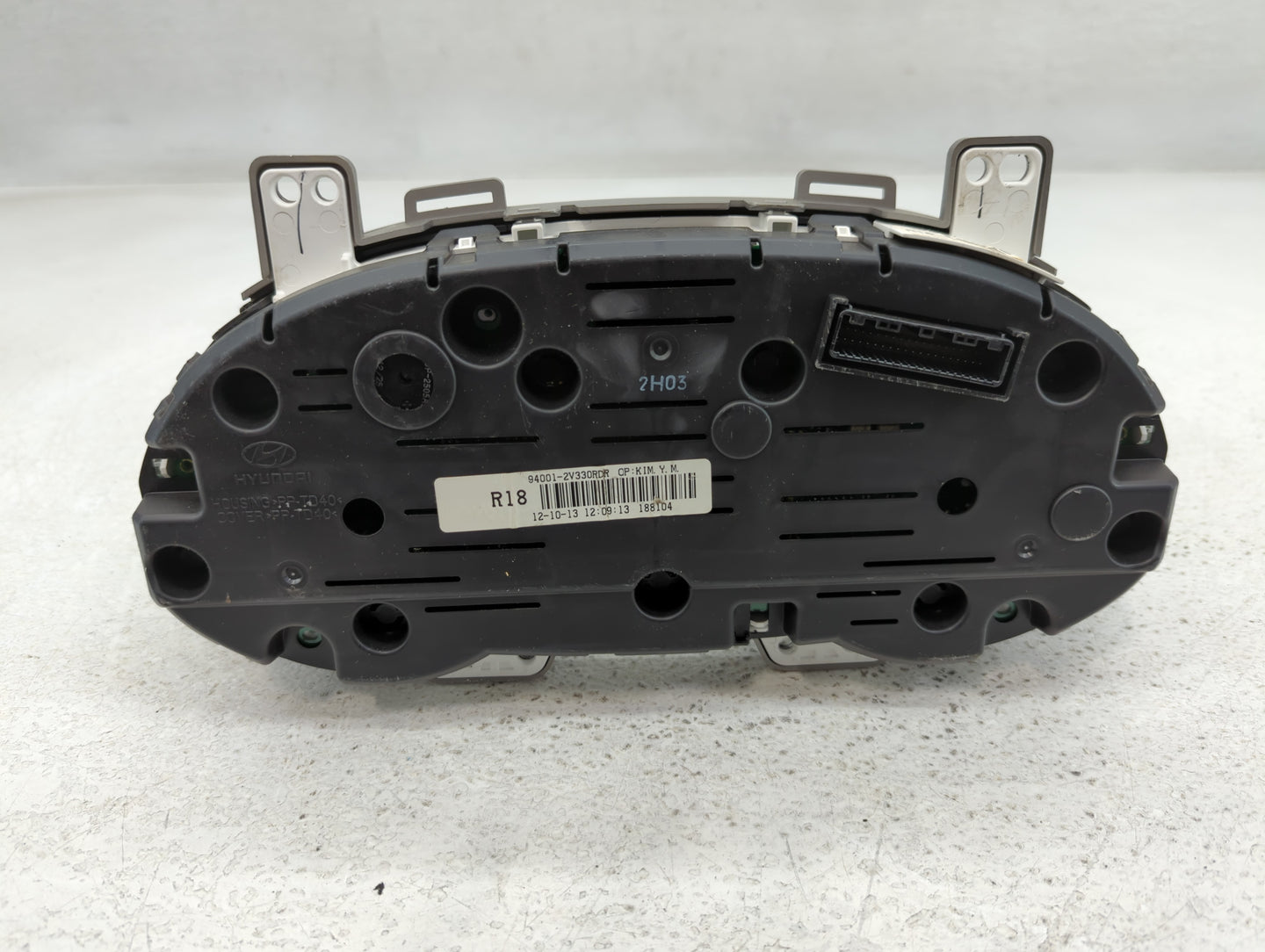 2012-2015 Hyundai Veloster Instrument Cluster Speedometer Gauges P/N:94001-2V330RDR Fits Fits 2012 2013 2014 2015 OEM Used A
