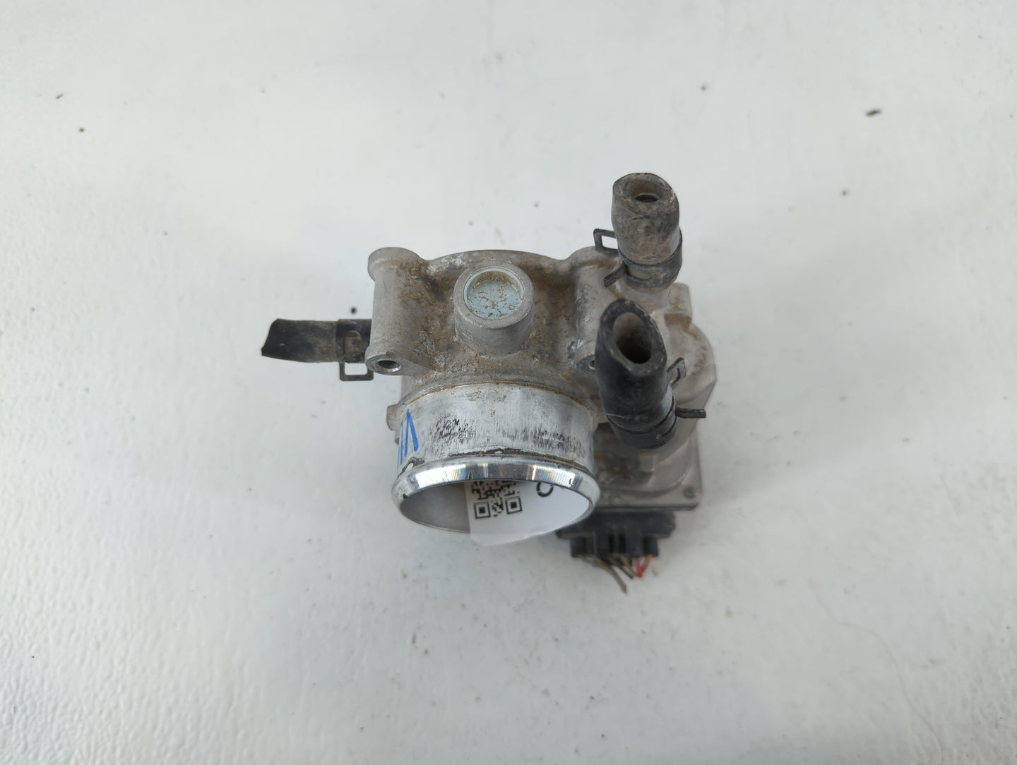 2013-2014 Hyundai Veloster Throttle Body P/N:35100-2B320 Fits Fits 2013 2014 2015 2016 OEM Used Auto Parts - Oemusedautopart