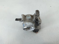 2013-2014 Hyundai Veloster Throttle Body P/N:35100-2B320 Fits Fits 2013 2014 2015 2016 OEM Used Auto Parts - Oemusedautopart