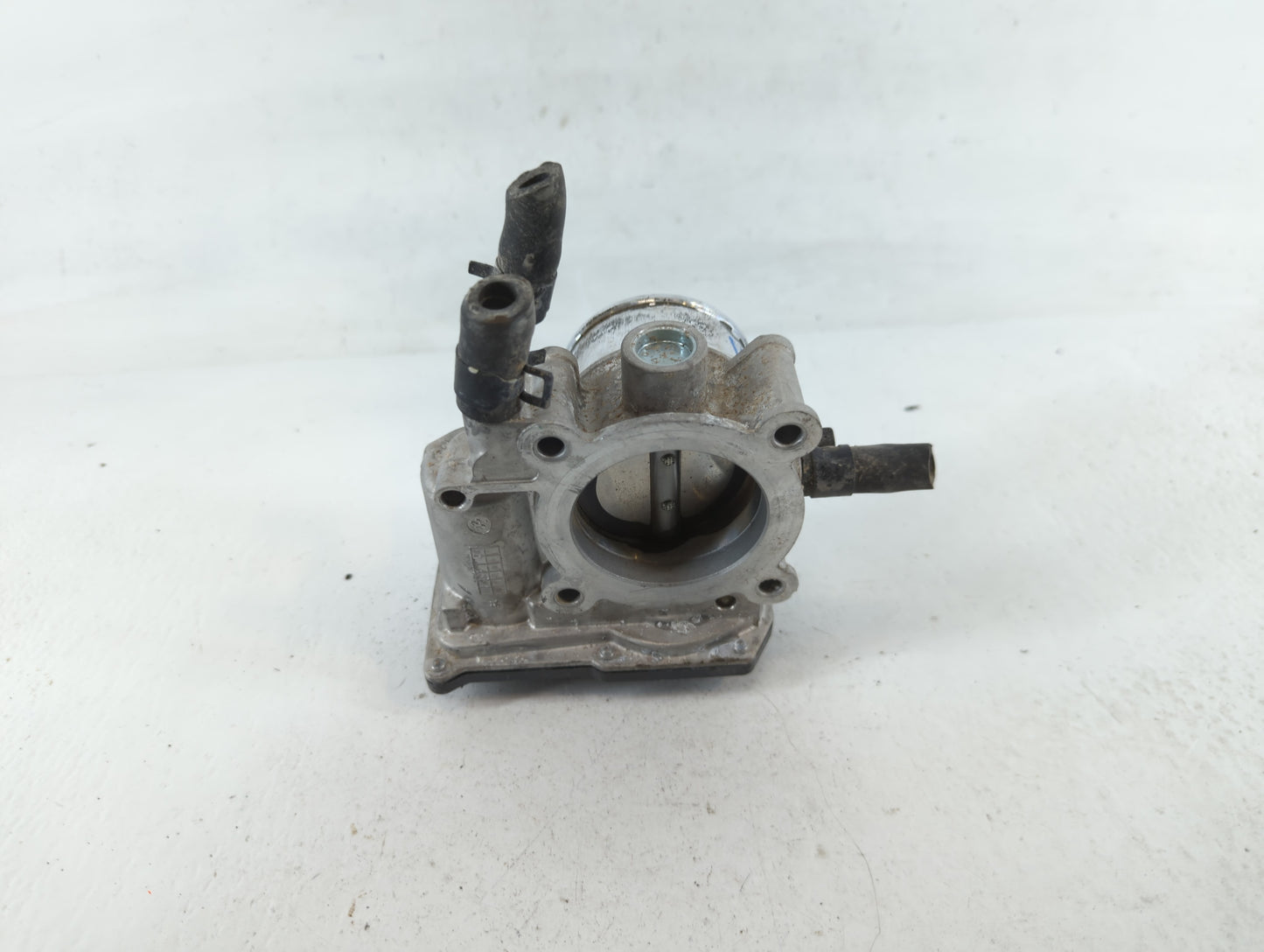 2013-2014 Hyundai Veloster Throttle Body P/N:35100-2B320 Fits Fits 2013 2014 2015 2016 OEM Used Auto Parts - Oemusedautopart