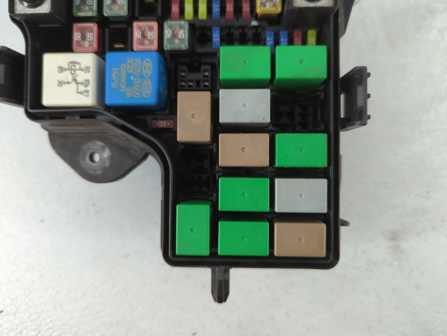 2012-2014 Hyundai Veloster Fusebox Fuse Box Panel Relay Module P/N:91301 2V024 Fits Fits 2012 2013 2014 OEM Used Auto Parts 