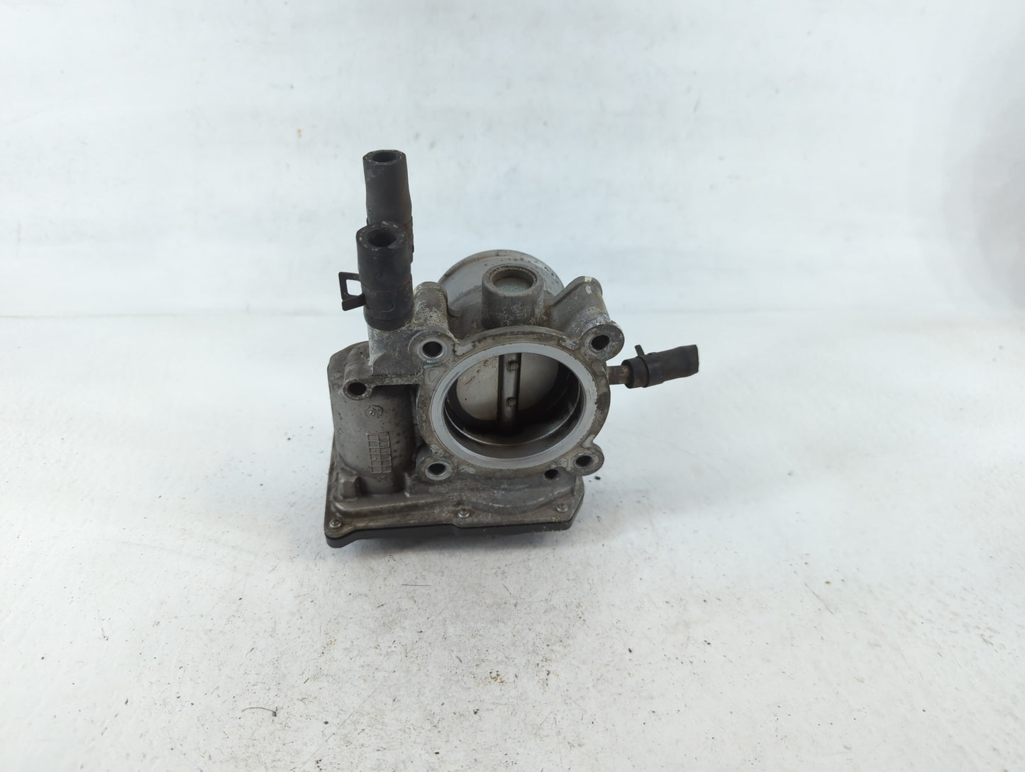 2012-2017 Hyundai Veloster Throttle Body P/N:35100-2B300 Fits Fits 2012 2013 2014 2015 2016 2017 2018 2019 OEM Used Auto Par