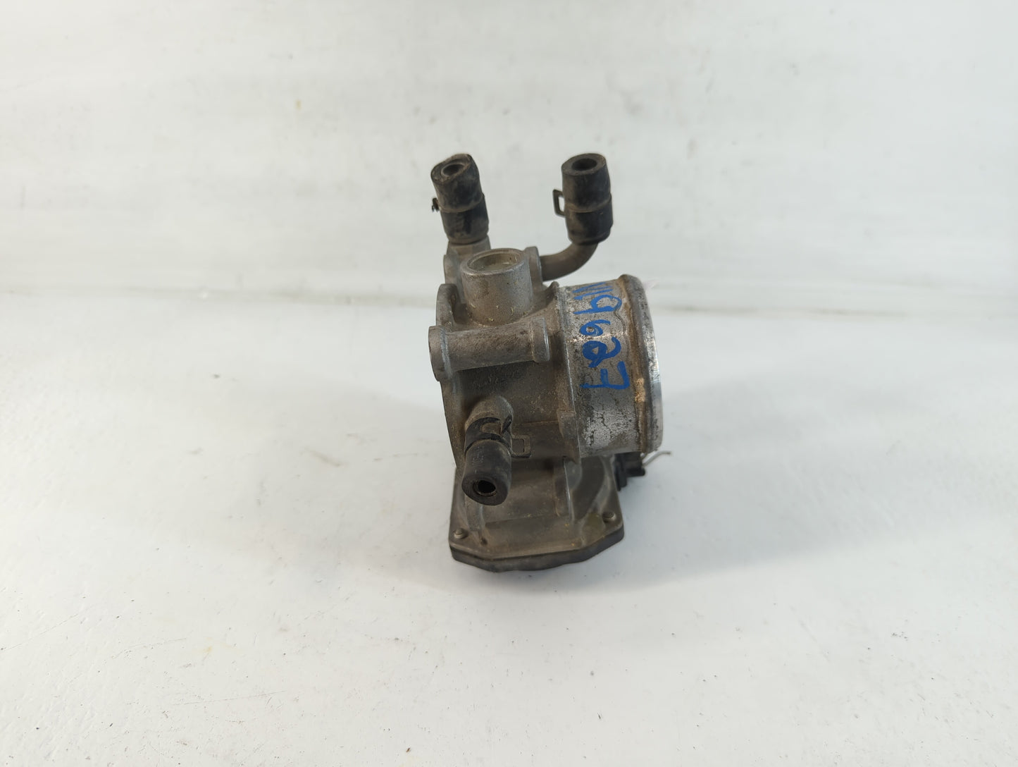 2013-2014 Hyundai Veloster Throttle Body P/N:35100-2B320 Fits Fits 2013 2014 2015 2016 OEM Used Auto Parts - Oemusedautopart