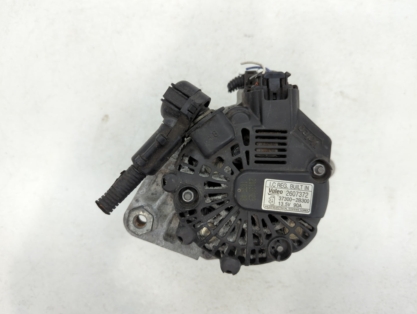 2012-2017 Hyundai Veloster Alternator Replacement Generator Charging Assembly Engine OEM P/N:37300-2B300 2607372 Fits OEM Us