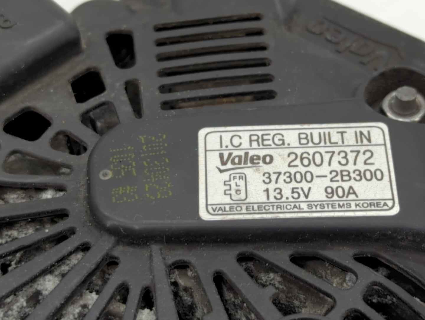2012-2017 Hyundai Veloster Alternator Replacement Generator Charging Assembly Engine OEM P/N:37300-2B300 2607372 Fits OEM Us