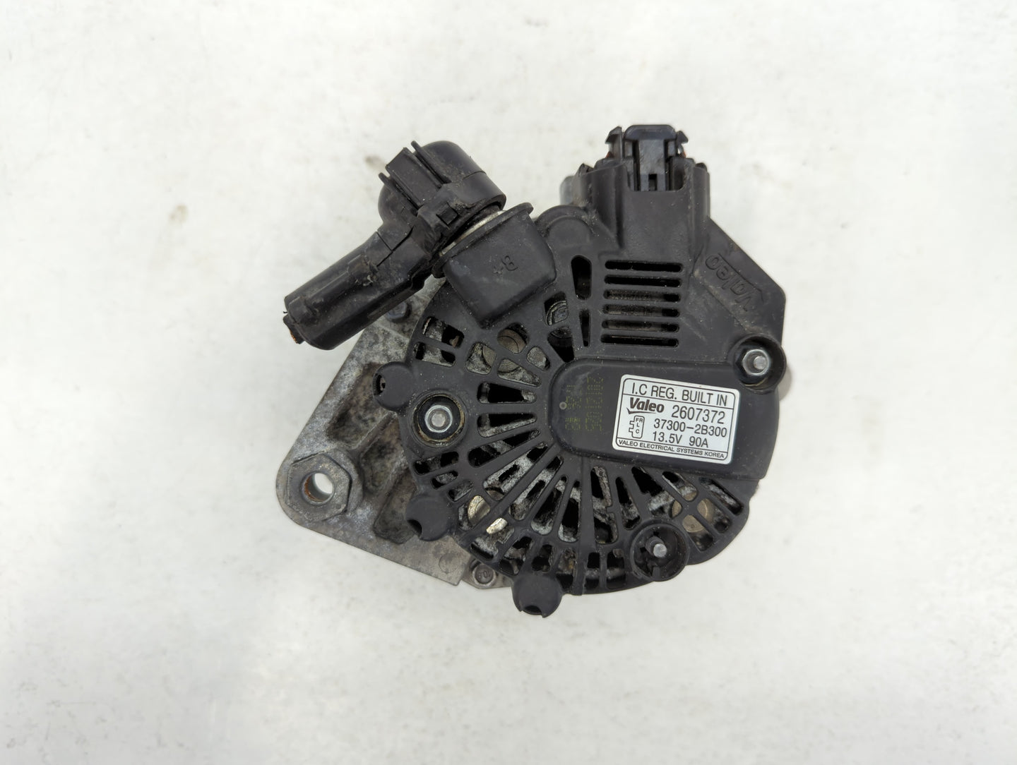 2012-2017 Hyundai Veloster Alternator Replacement Generator Charging Assembly Engine OEM P/N:37300-2B300 2607372 Fits OEM Us