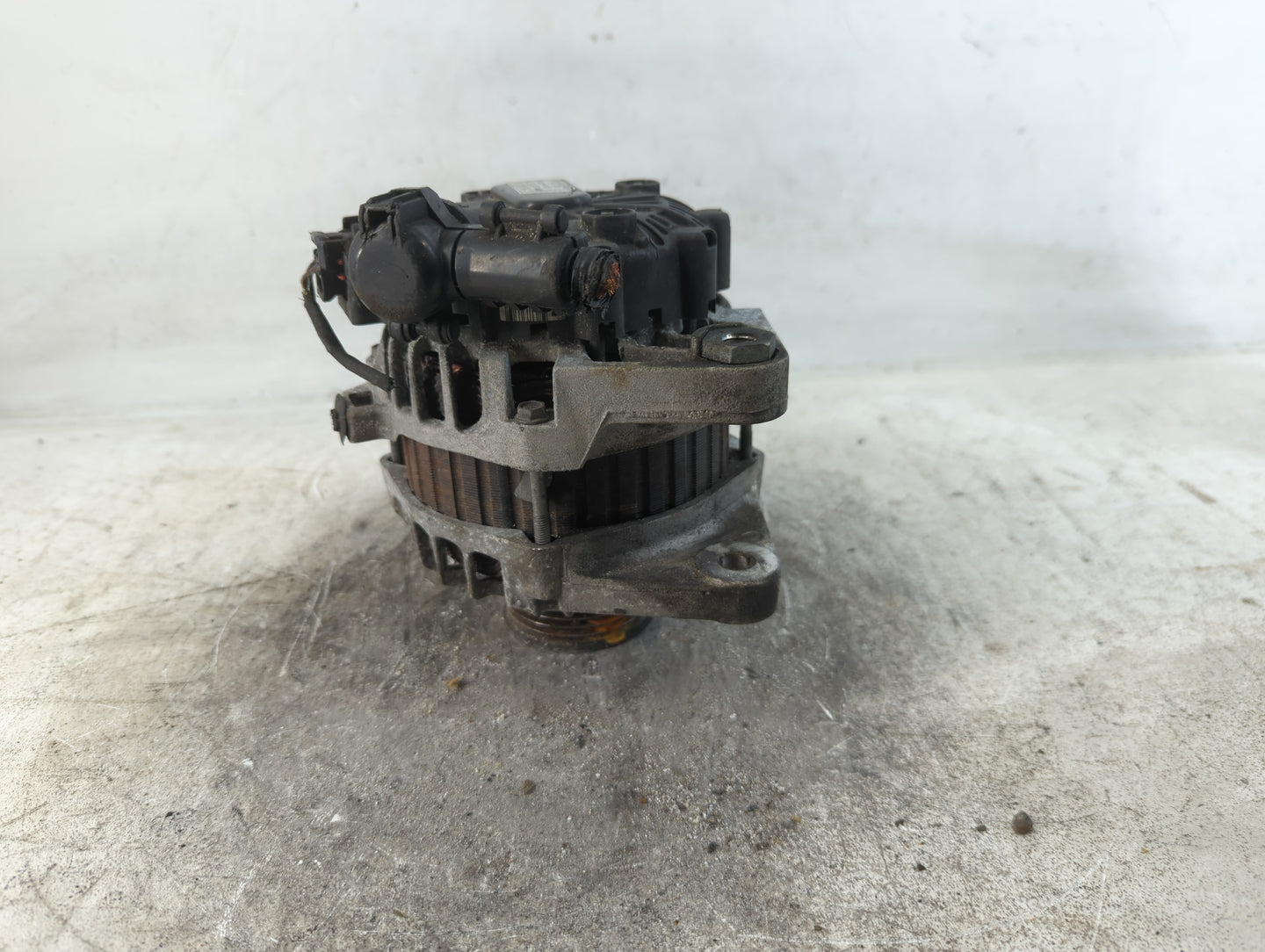 2012-2017 Hyundai Veloster Alternator Replacement Generator Charging Assembly Engine OEM P/N:37300-2B300 2607372 Fits OEM Us