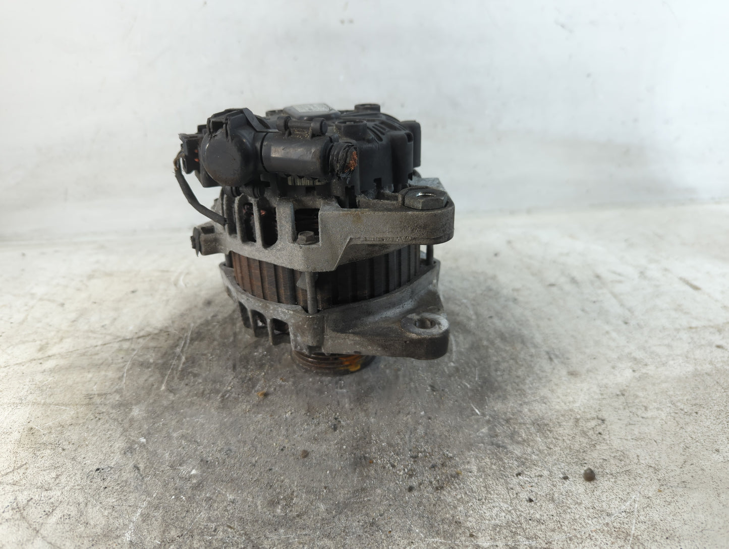 2012-2017 Hyundai Veloster Alternator Replacement Generator Charging Assembly Engine OEM P/N:37300-2B300 2607372 Fits OEM Us
