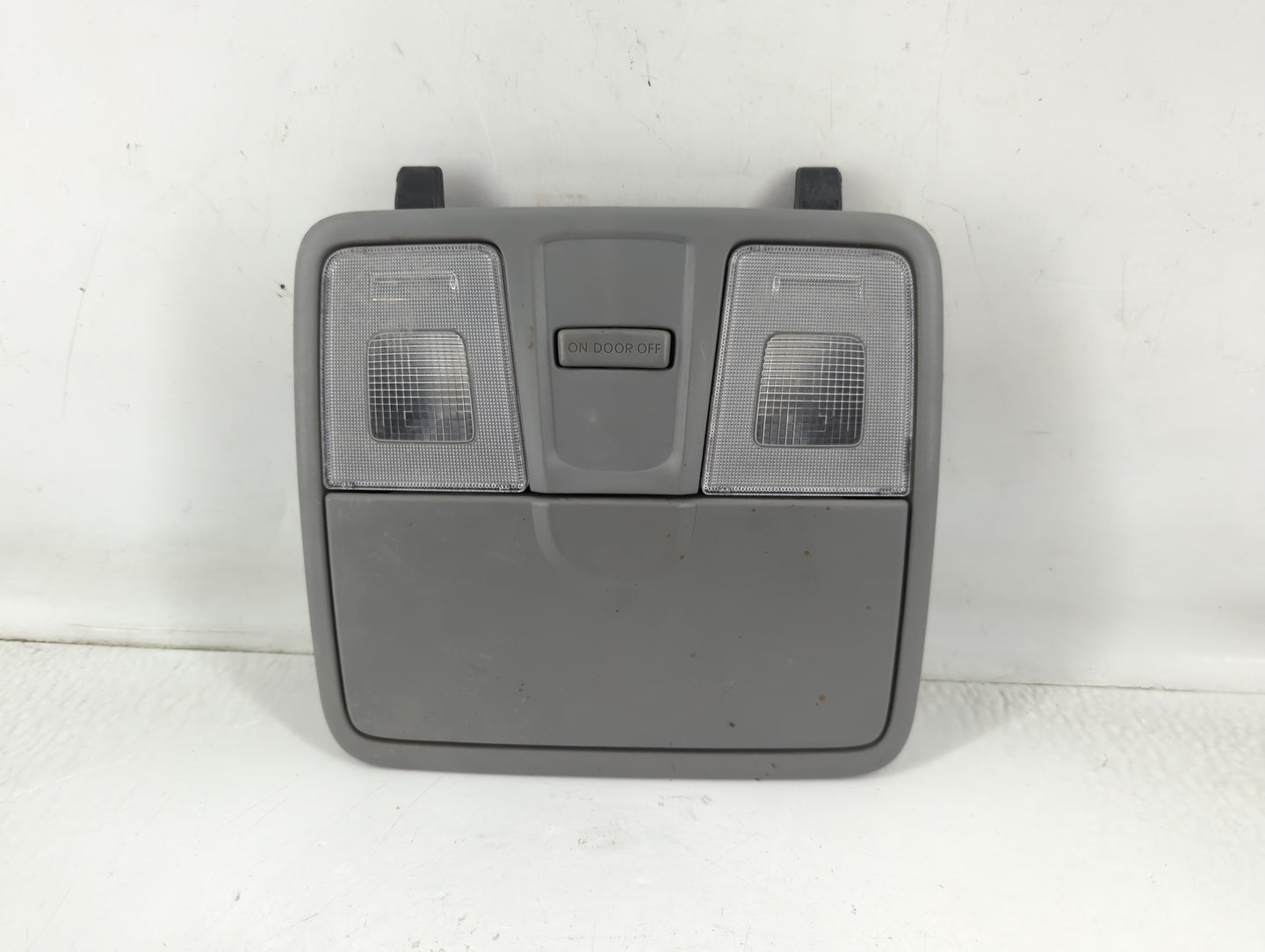 2013 Hyundai Veloster Overhead Roof Console - Oemusedautoparts1.com