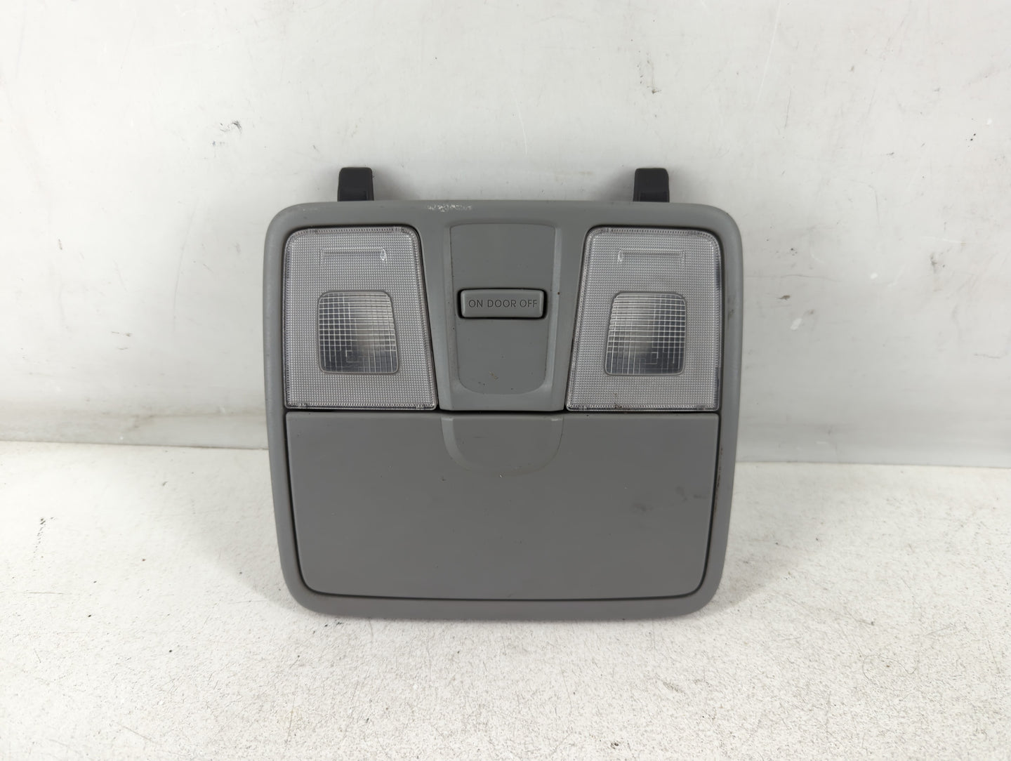 2012-2014 Hyundai Veloster Overhead Roof Console Interior Dome Light - Oemusedautoparts1.com