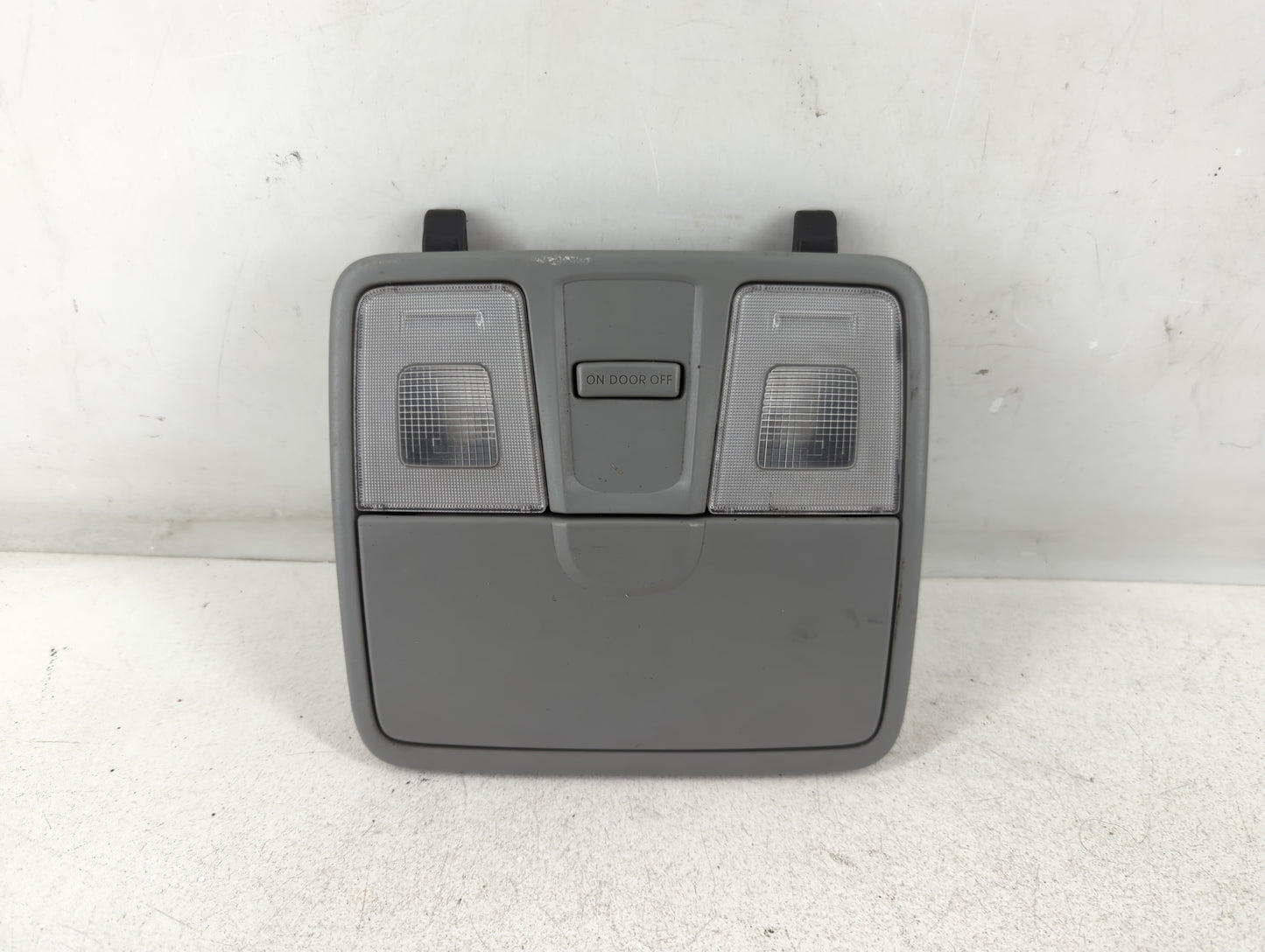 2012-2014 Hyundai Veloster Overhead Roof Console Interior Dome Light - Oemusedautoparts1.com