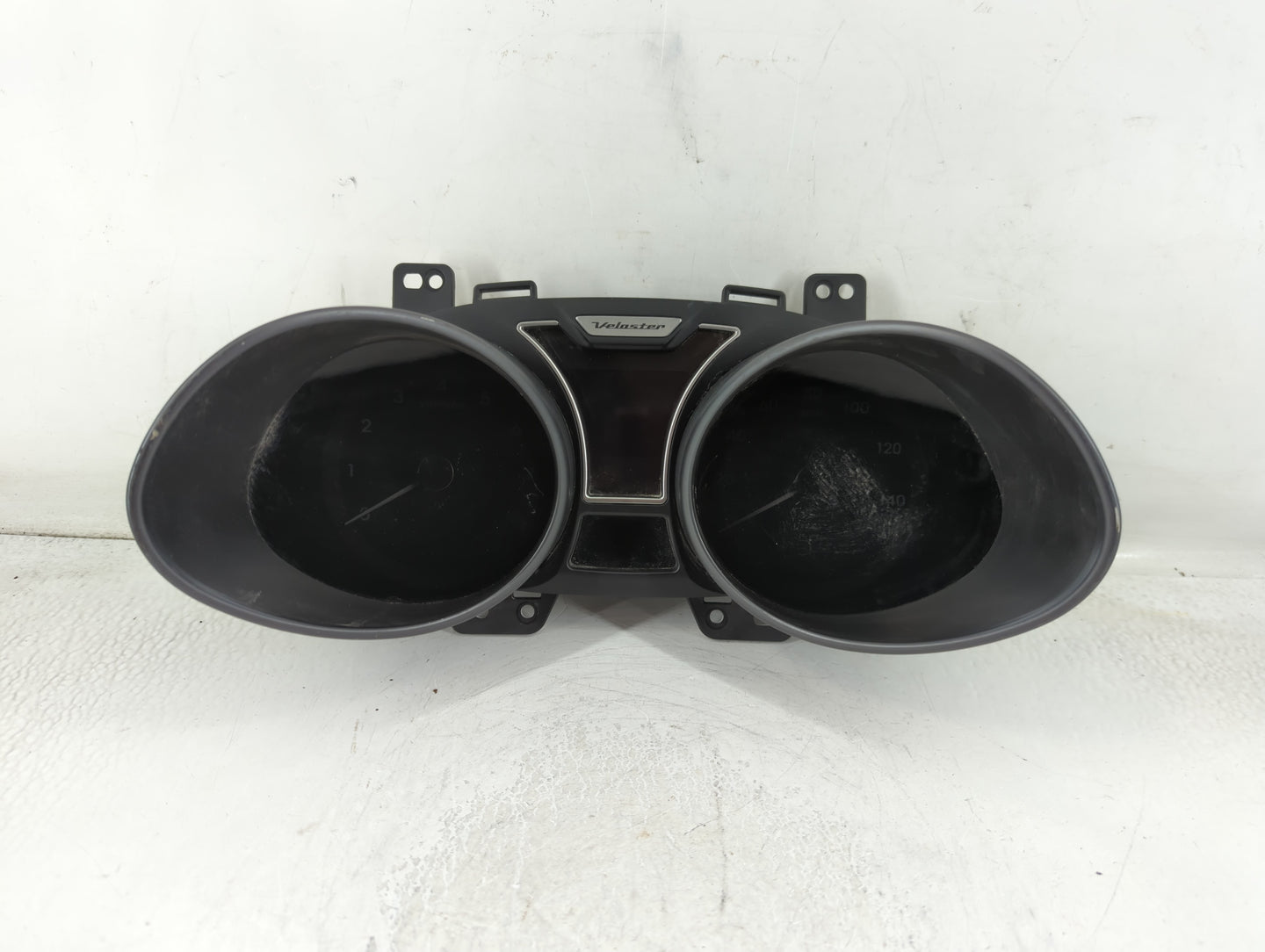 2012-2015 Hyundai Veloster Instrument Cluster Speedometer Gauges P/N:94011-2V331PD5 Fits Fits 2012 2013 2014 2015 OEM Used A
