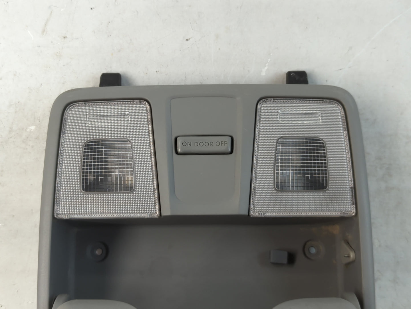 2013 Hyundai Veloster Overhead Roof Console - Oemusedautoparts1.com