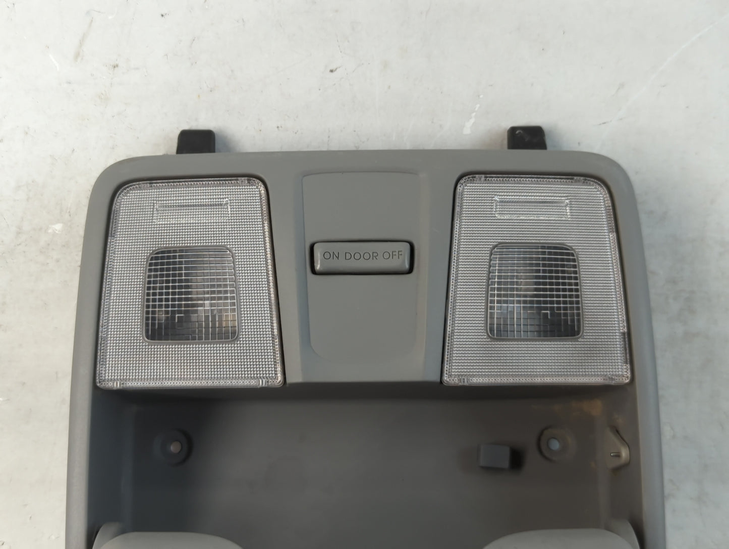 2013 Hyundai Veloster Overhead Roof Console - Oemusedautoparts1.com