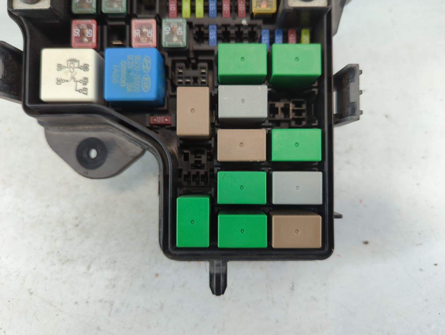 2012-2014 Hyundai Veloster Fusebox Fuse Box Panel Relay Module P/N:131220 0045R1, 91236 2V057 Fits Fits 2012 2013 2014 OEM U