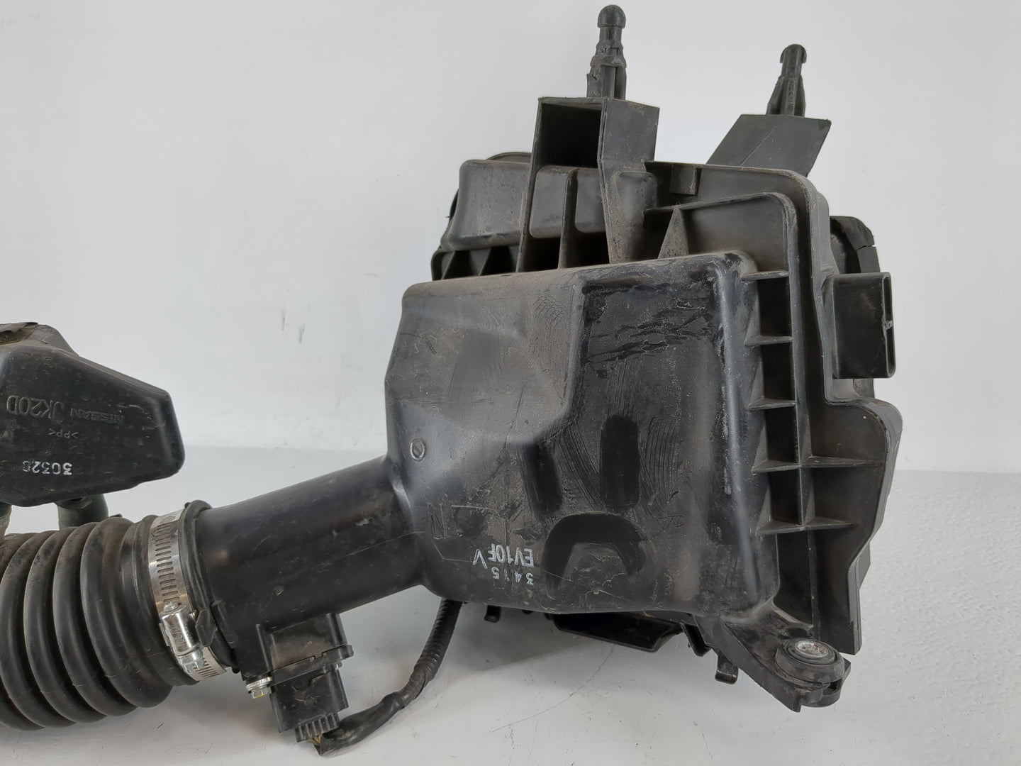2013 Infiniti Ex37 Air Cleaner Intake-duct Hose Tube - Oemusedautoparts1.com