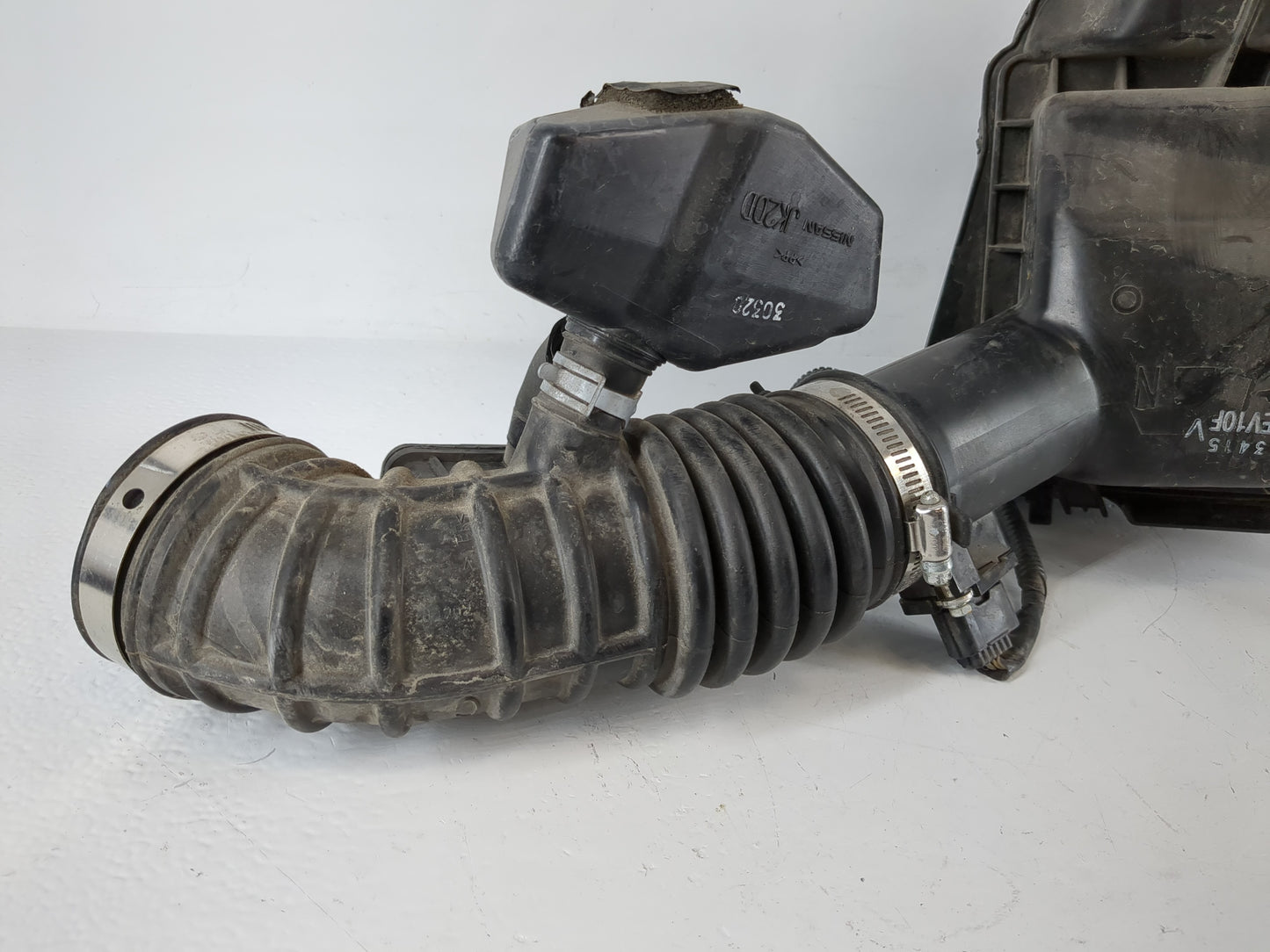 2013 Infiniti Ex37 Air Cleaner Intake-duct Hose Tube - Oemusedautoparts1.com