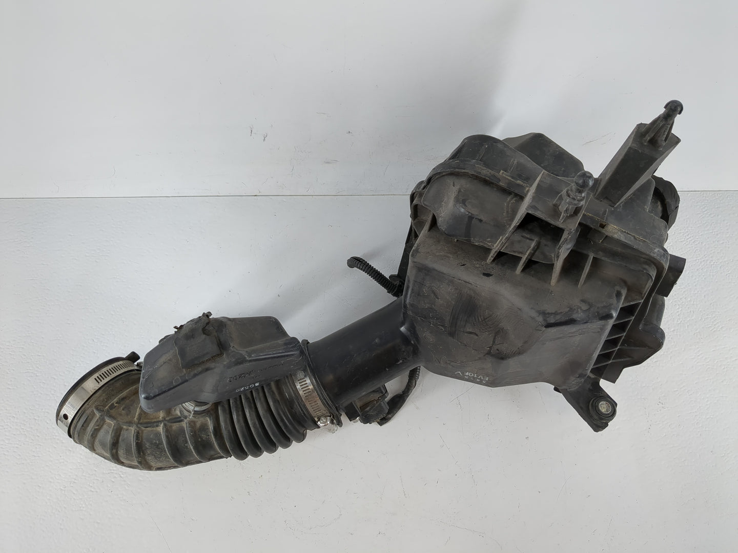 2013 Infiniti Ex37 Air Cleaner Intake-duct Hose Tube - Oemusedautoparts1.com