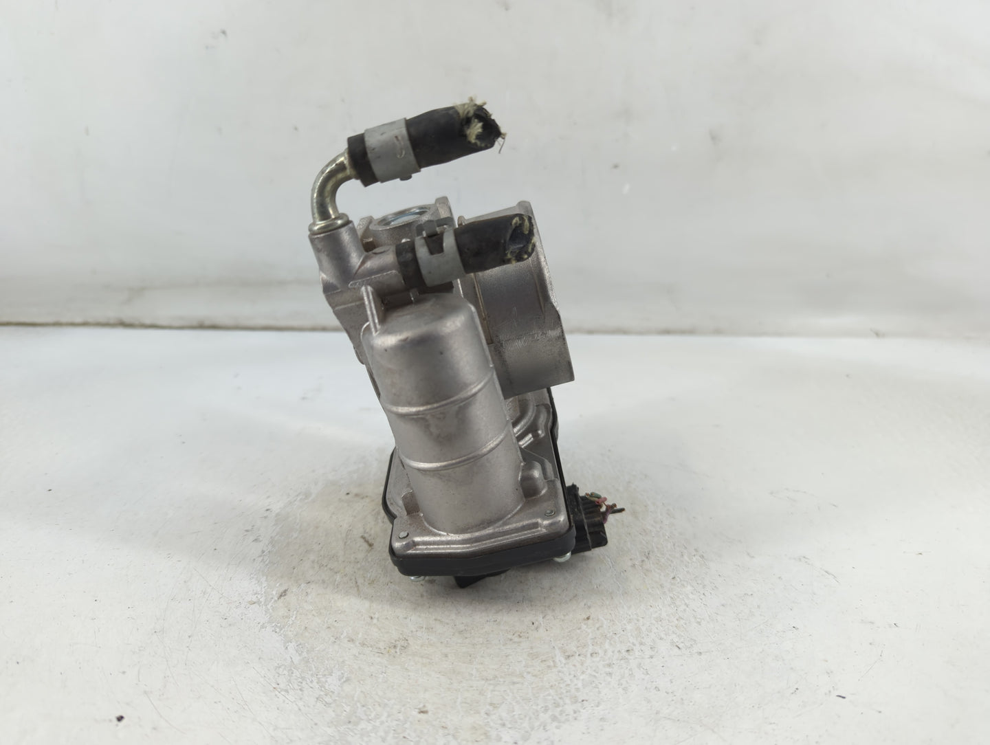2013 Infiniti Ex37 Throttle Body P/N:K 3225 2 526-01 Fits Fits 2007 2008 2009 2010 2011 2012 2014 2015 2016 2017 2018 2019 2