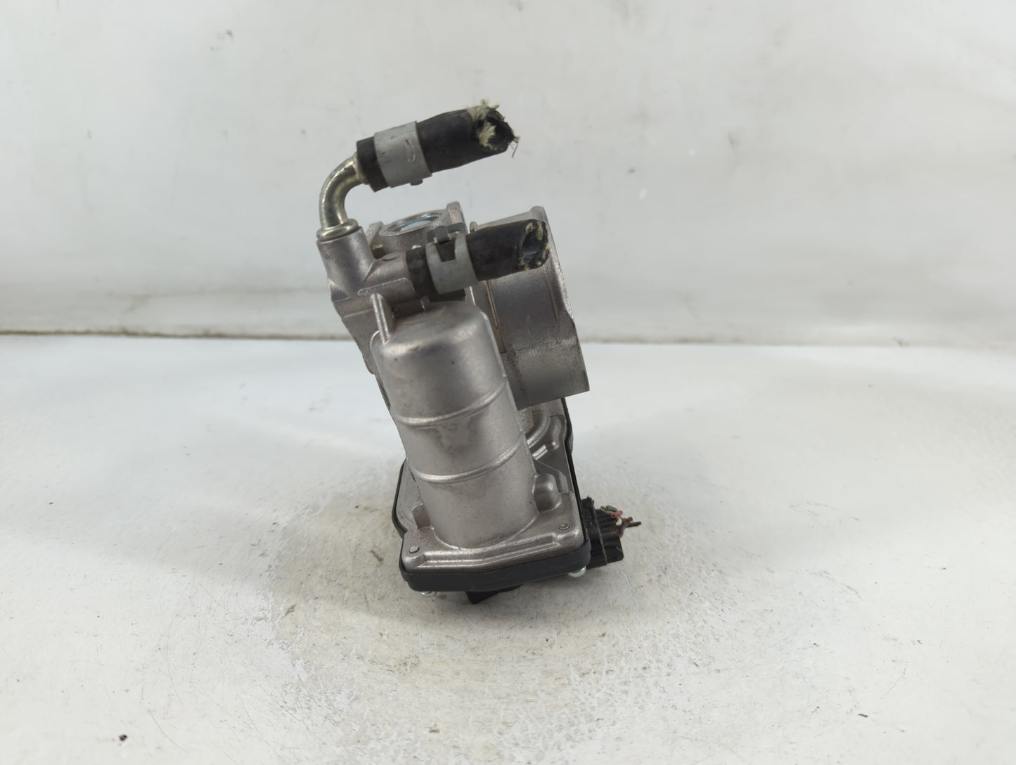 2013 Infiniti Ex37 Throttle Body P/N:K 3225 2 526-01 Fits Fits 2007 2008 2009 2010 2011 2012 2014 2015 2016 2017 2018 2019 2
