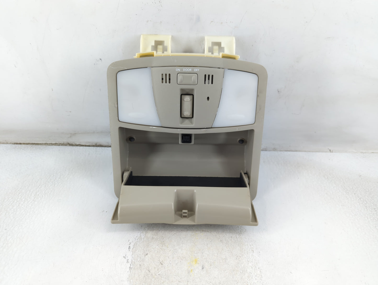 2013 Infiniti Ex37 Overhead Roof Console - Oemusedautoparts1.com
