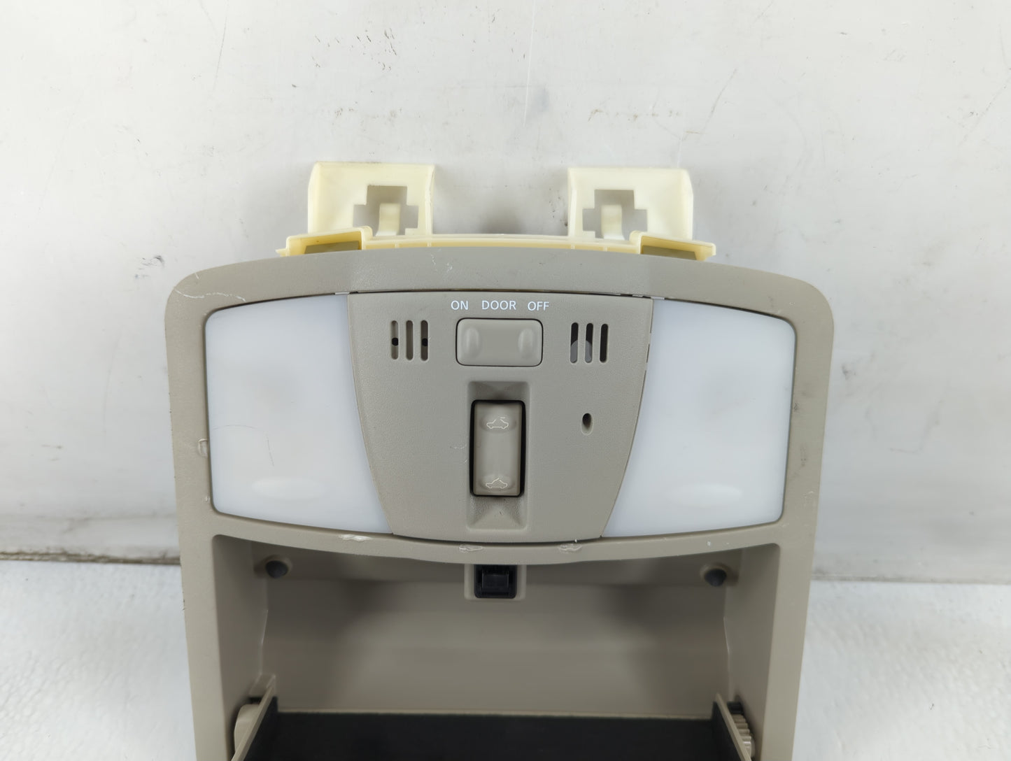 2013 Infiniti Ex37 Overhead Roof Console - Oemusedautoparts1.com