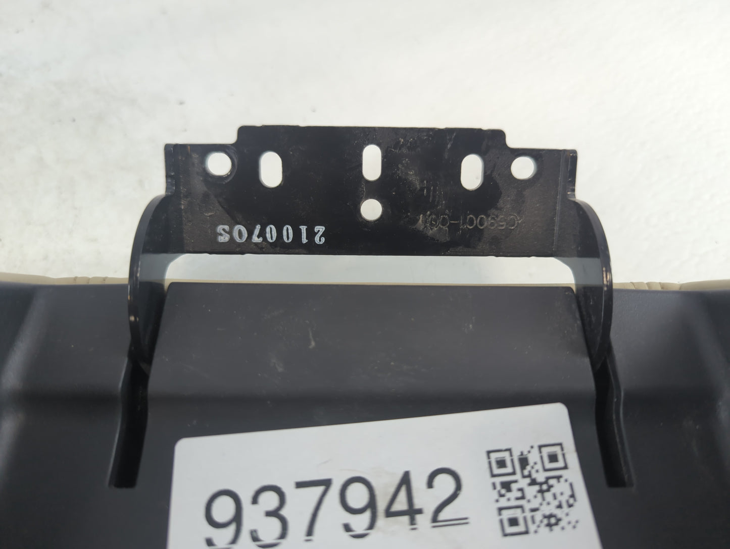 2013 Infiniti Ex37 Center Console Armrest Cover Lid Fits OEM Used Auto Parts - Oemusedautoparts1.com