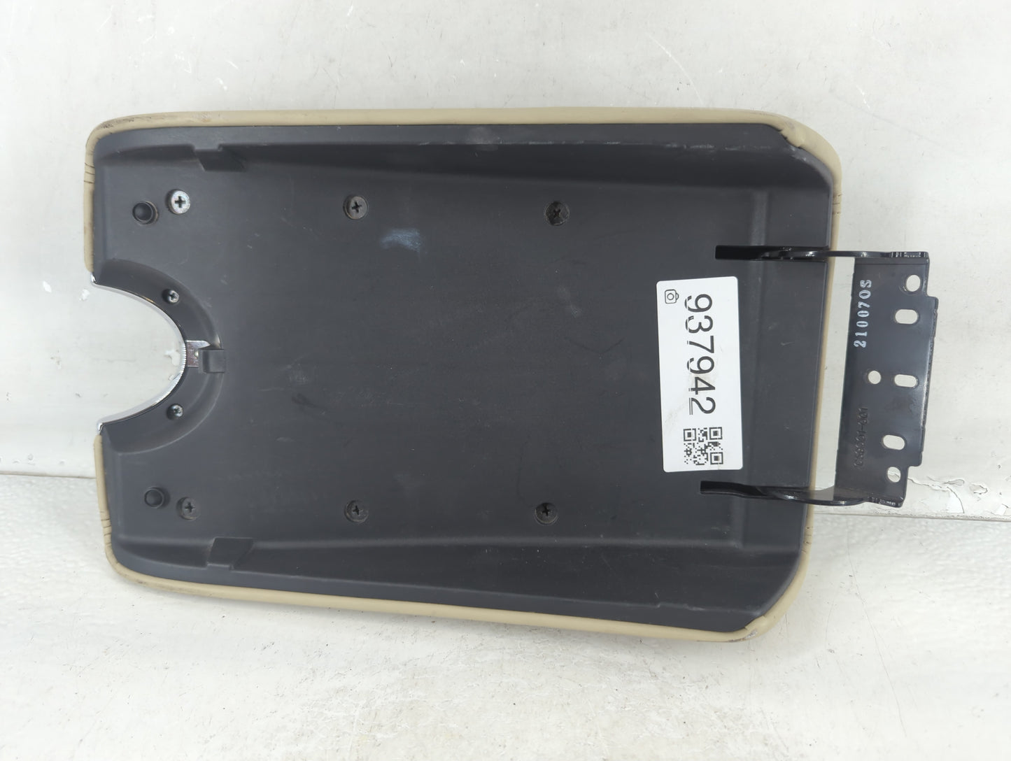 2013 Infiniti Ex37 Center Console Armrest Cover Lid Fits OEM Used Auto Parts - Oemusedautoparts1.com