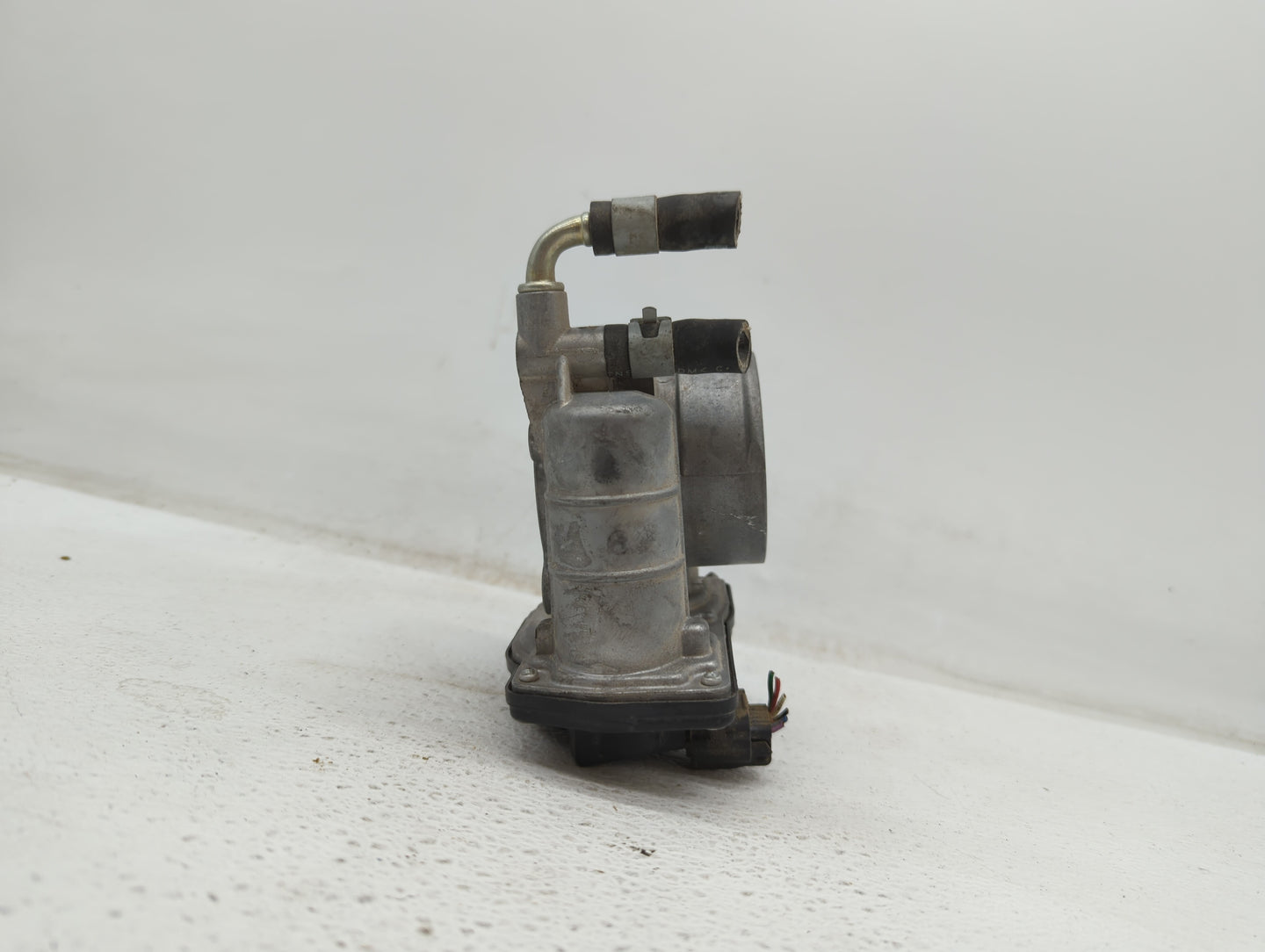 2007-2008 Infiniti G35 Throttle Body P/N:RME60-16 526-01 Fits OEM Used Auto Parts - Oemusedautoparts1.com